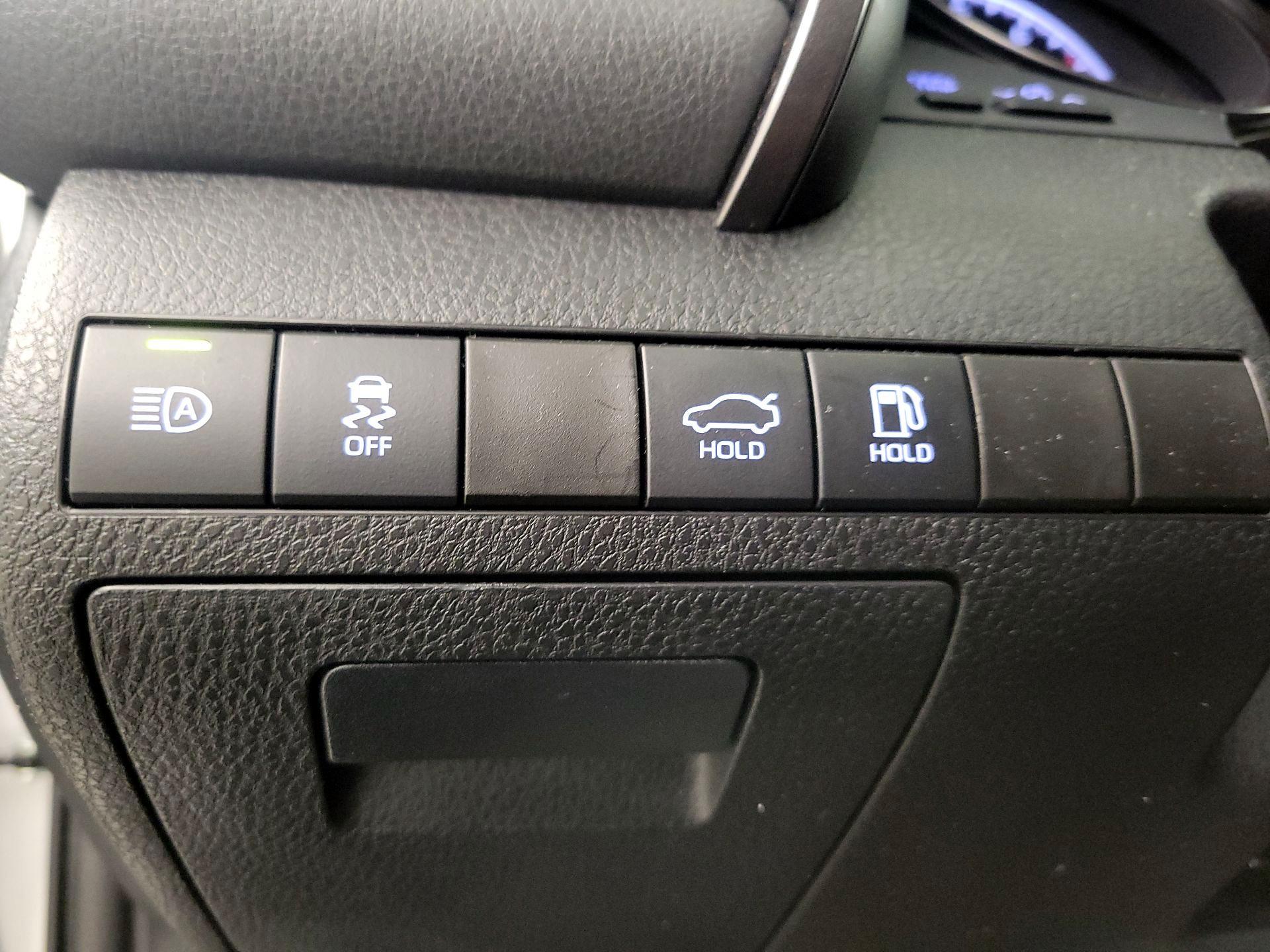 Thumbnail: 2023 Toyota Camry - 13