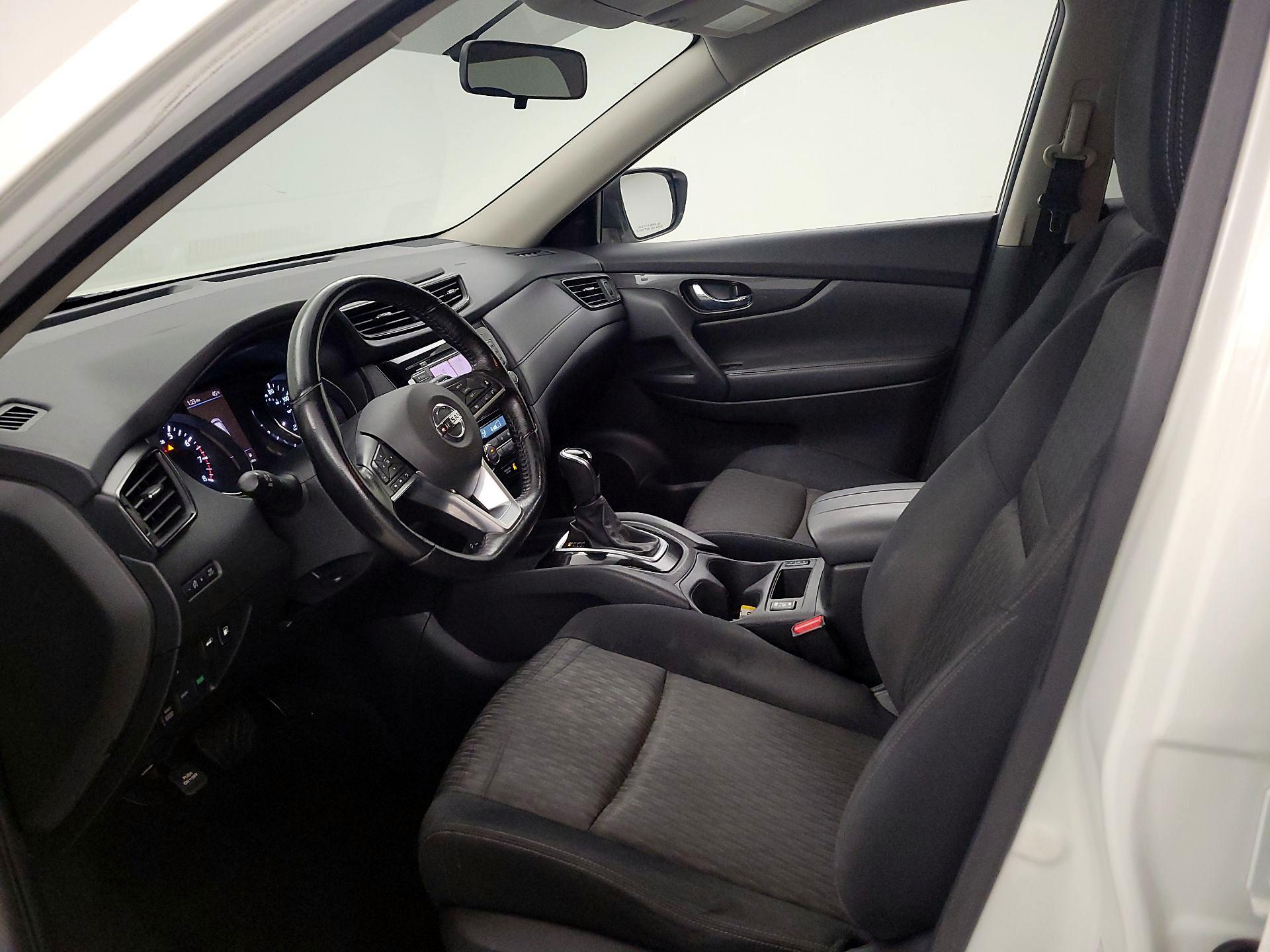 Thumbnail: 2018 Nissan Rogue - 11