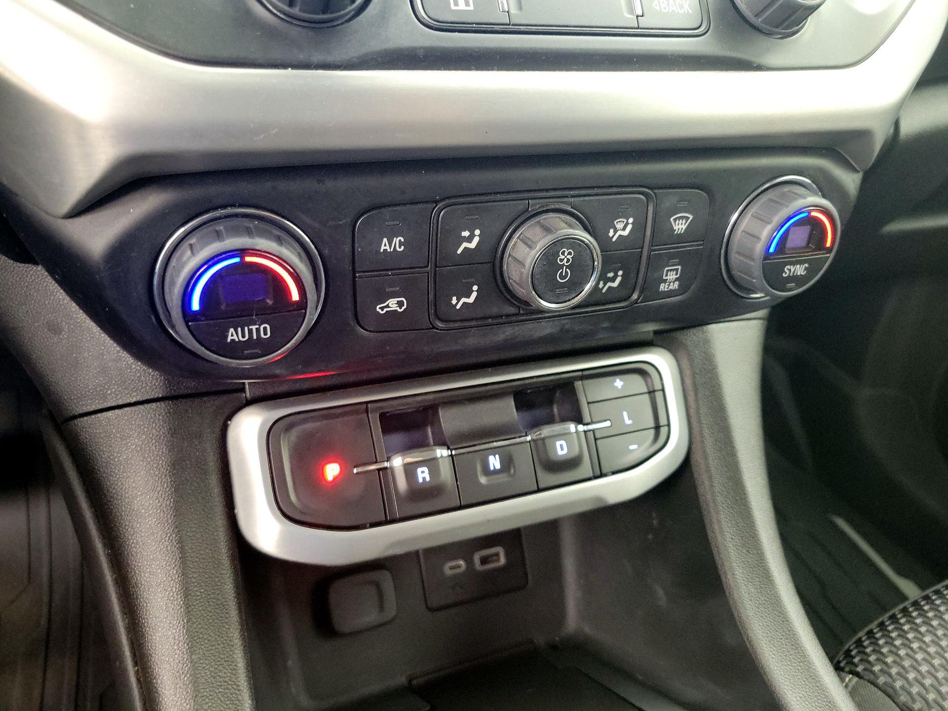 Thumbnail: 2023 GMC Acadia - 17