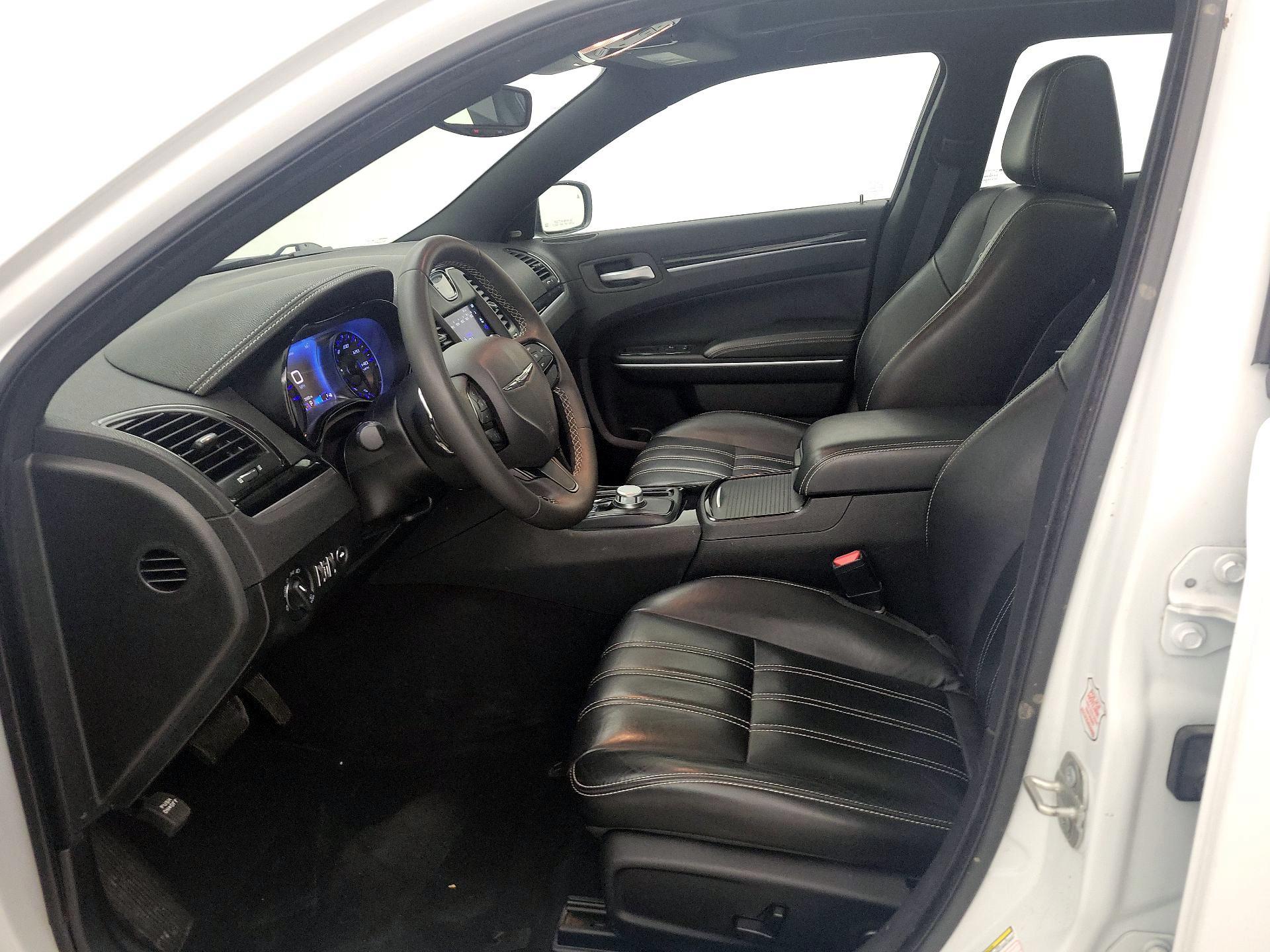 Thumbnail: 2023 Chrysler 300 - 11