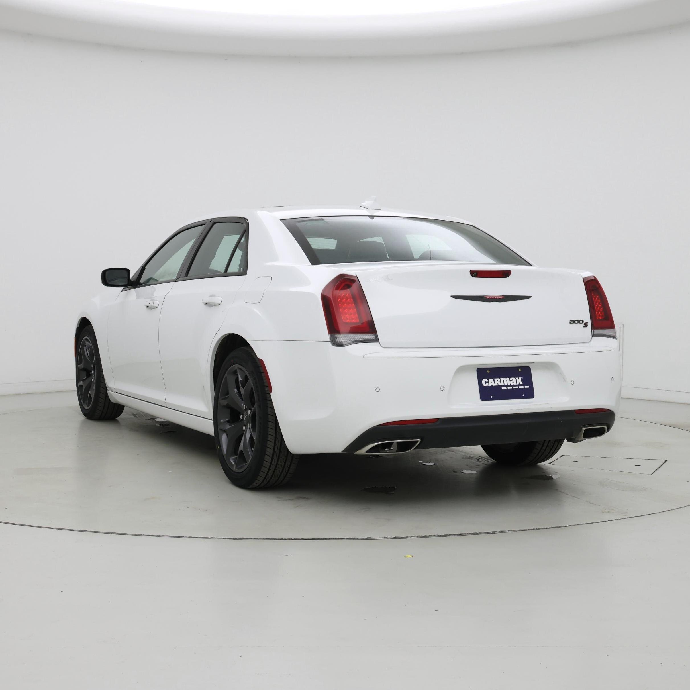 Thumbnail: 2023 Chrysler 300 - 2