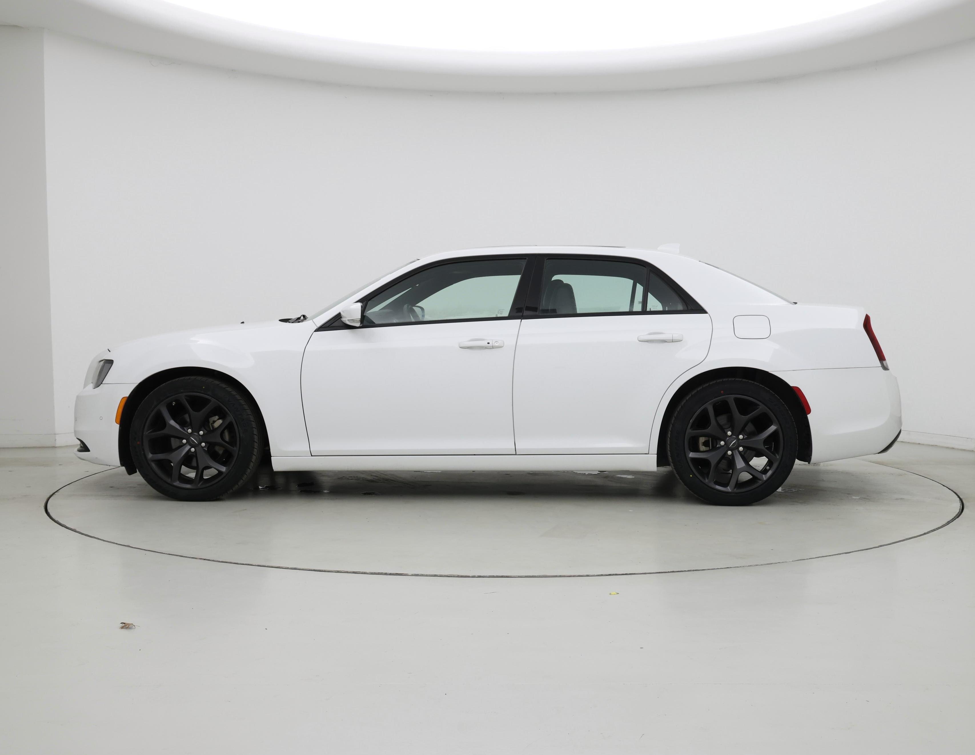 Thumbnail: 2023 Chrysler 300 - 3