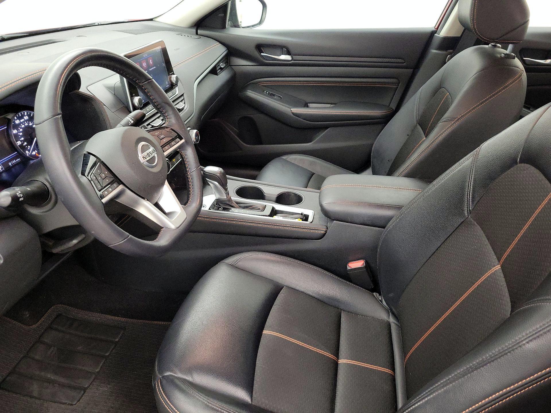 Thumbnail: 2021 Nissan Altima - 11