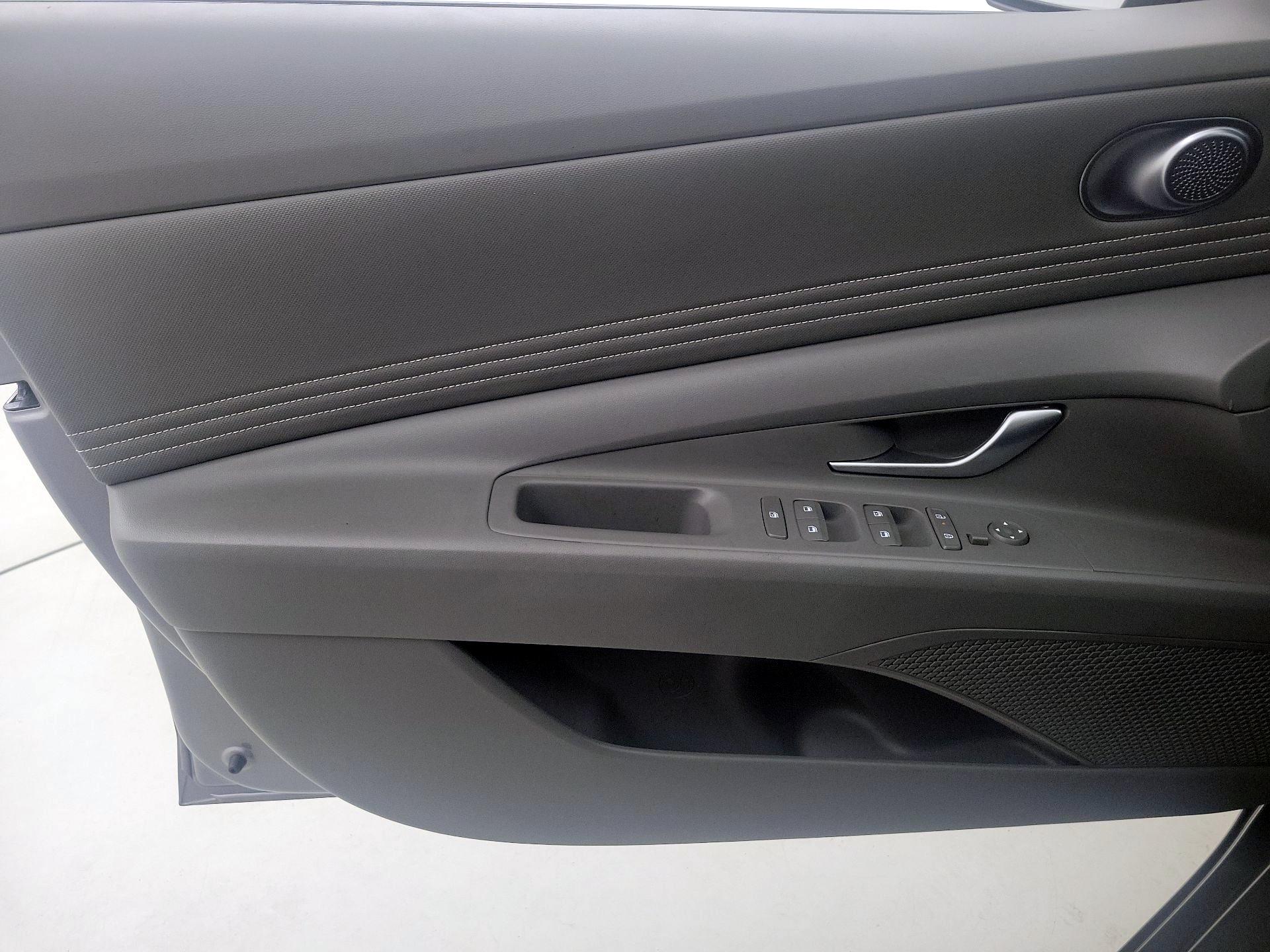 Thumbnail: 2025 Hyundai Elantra - 12