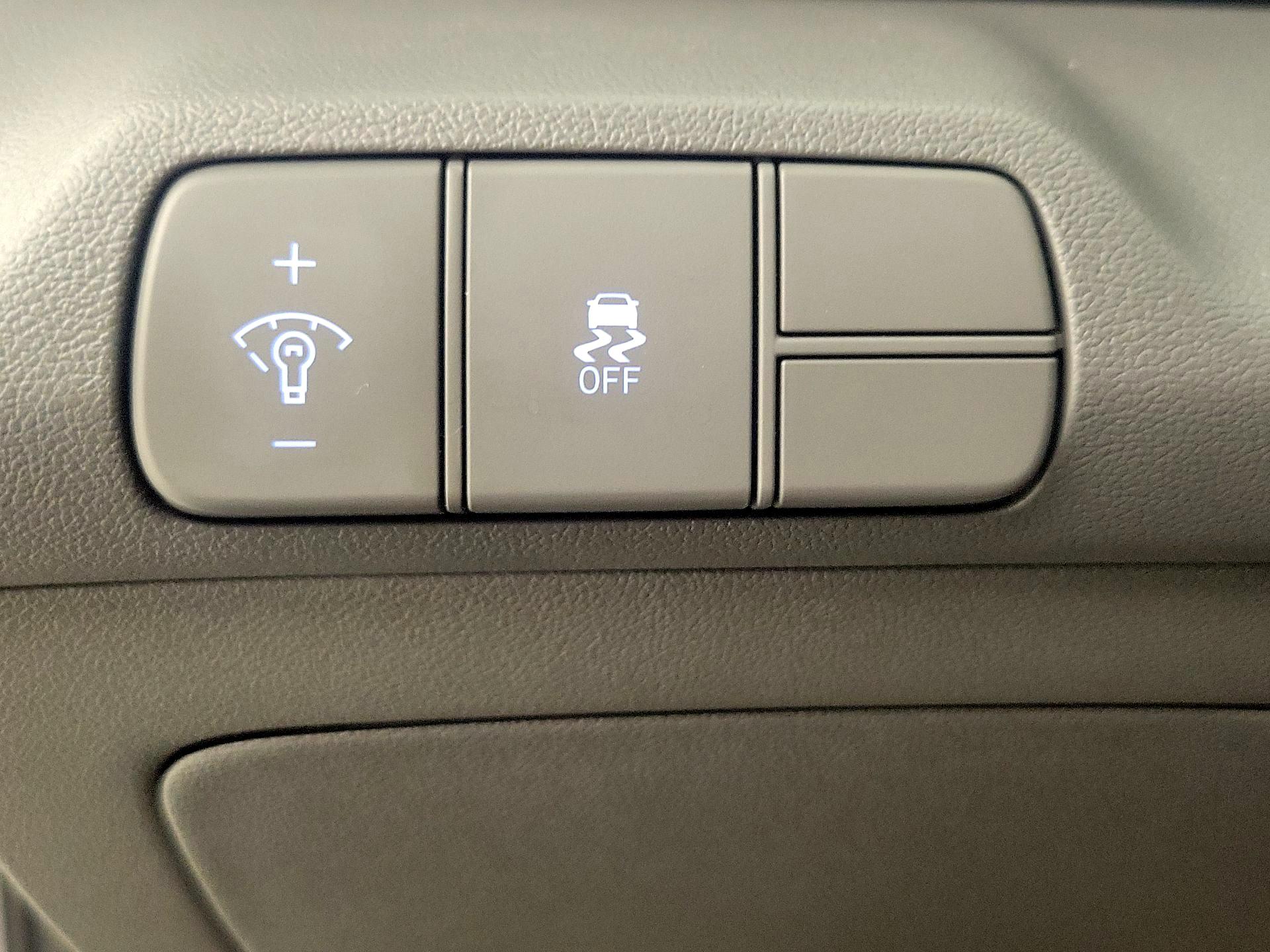 Thumbnail: 2025 Hyundai Elantra - 13