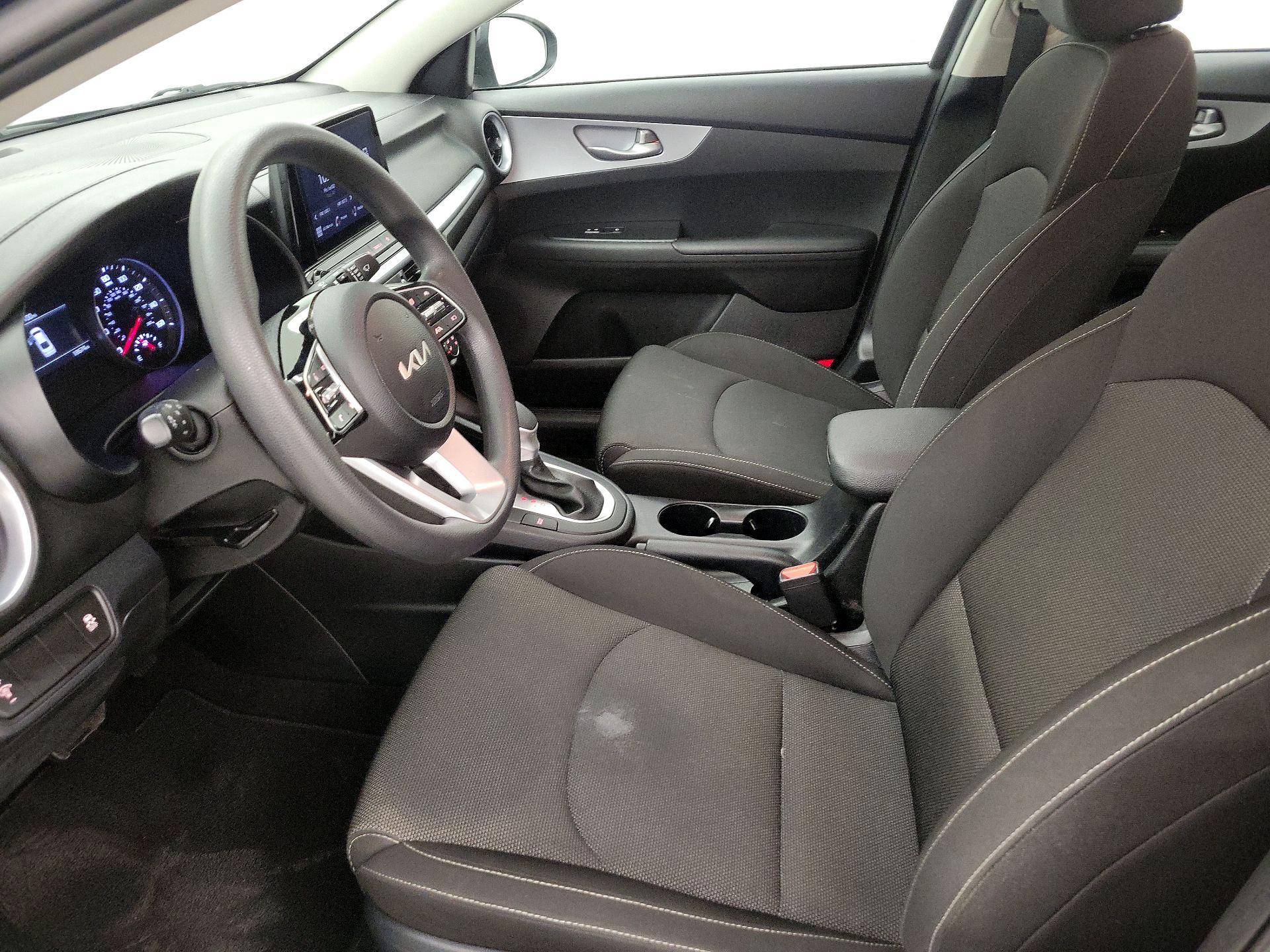 Thumbnail: 2024 Kia Forte - 11