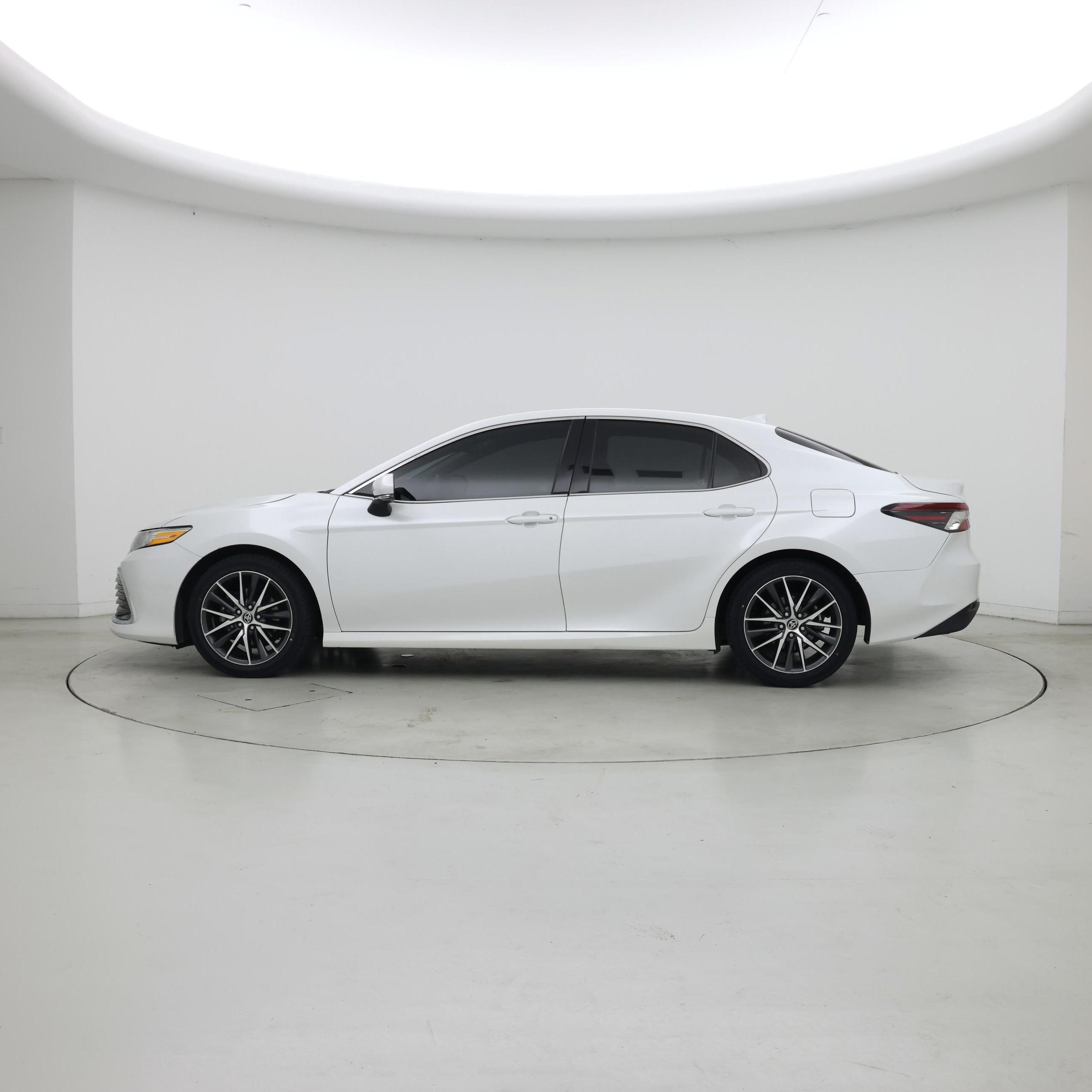 Thumbnail: 2023 Toyota Camry - 3