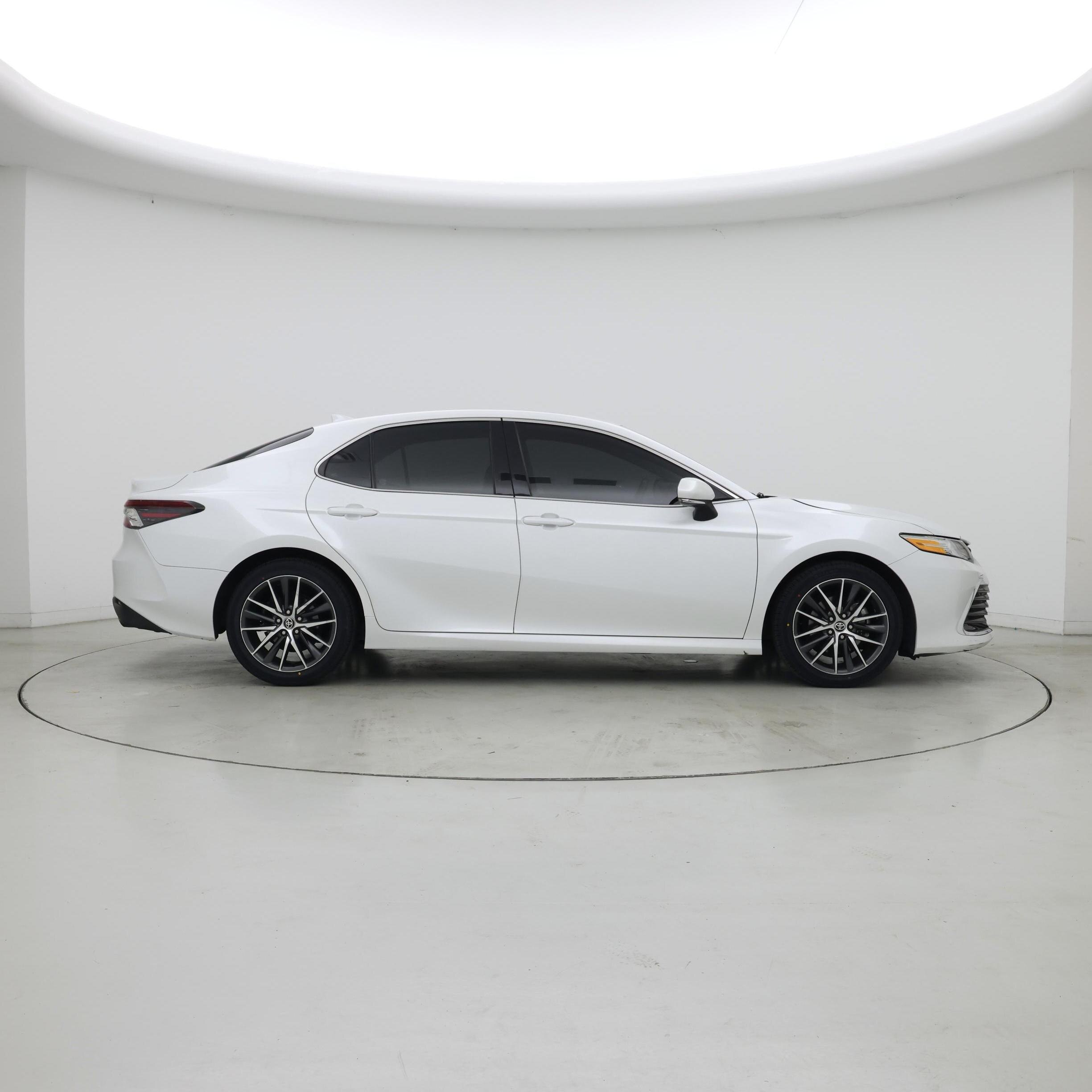 Thumbnail: 2023 Toyota Camry - 7