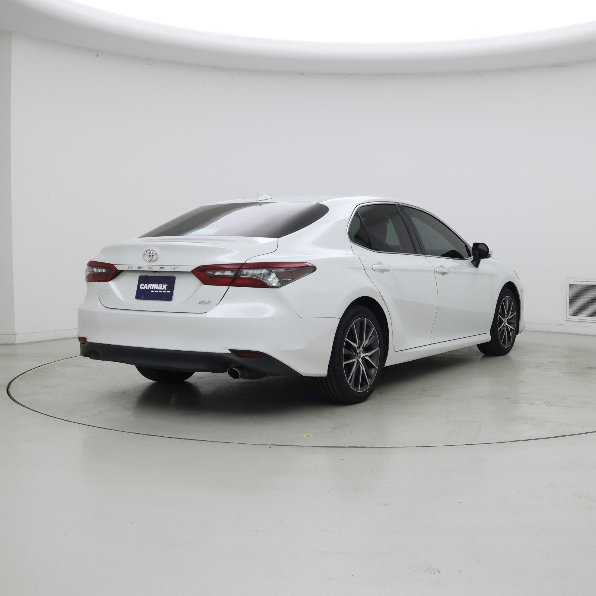 Thumbnail: 2023 Toyota Camry - 8