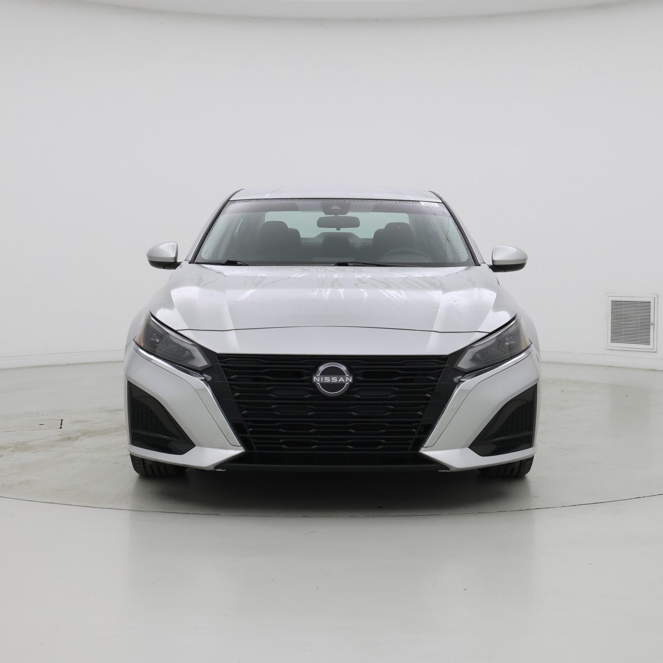 Thumbnail: 2023 Nissan Altima - 5