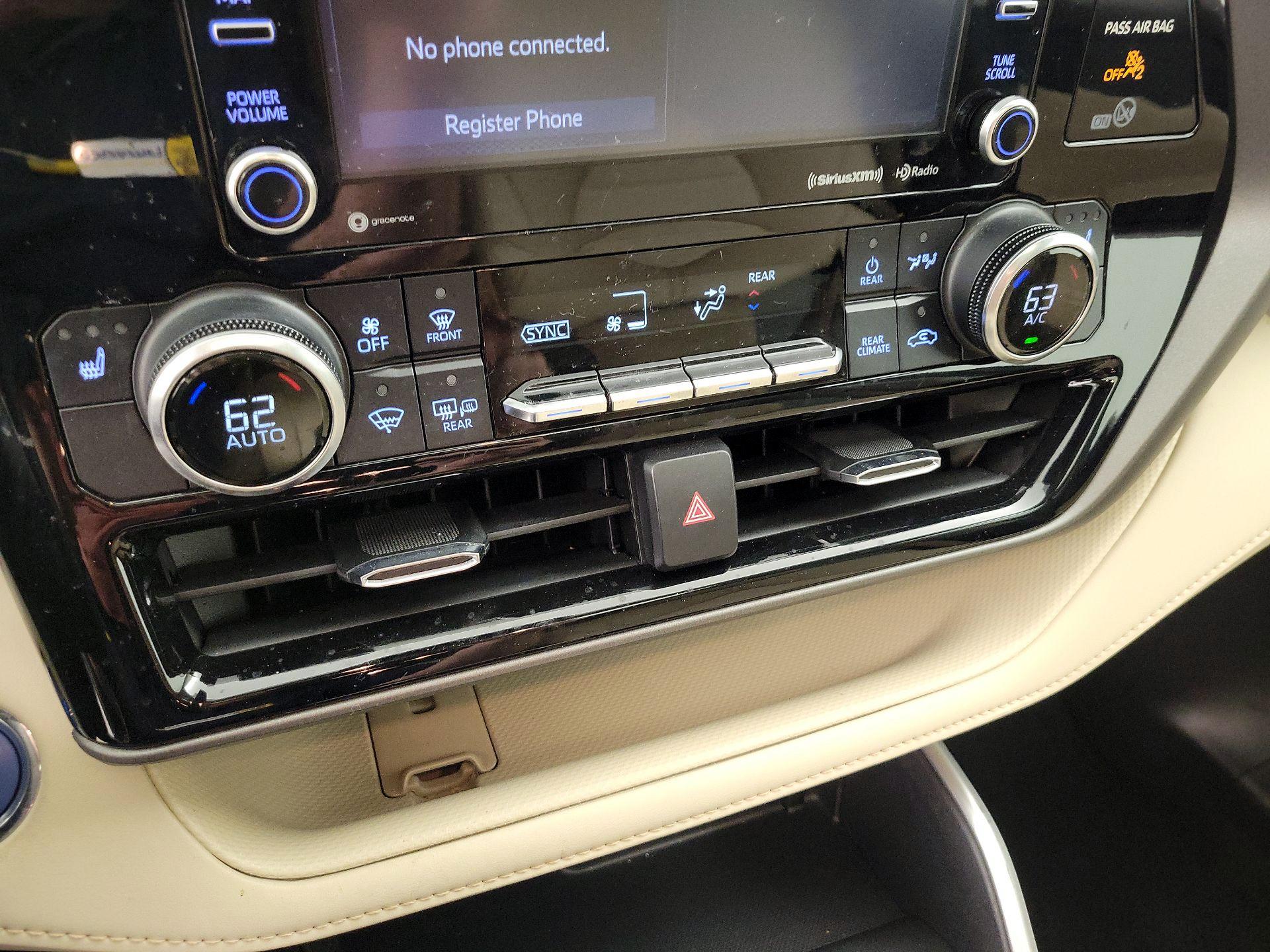 Thumbnail: 2022 Toyota Highlander - 16