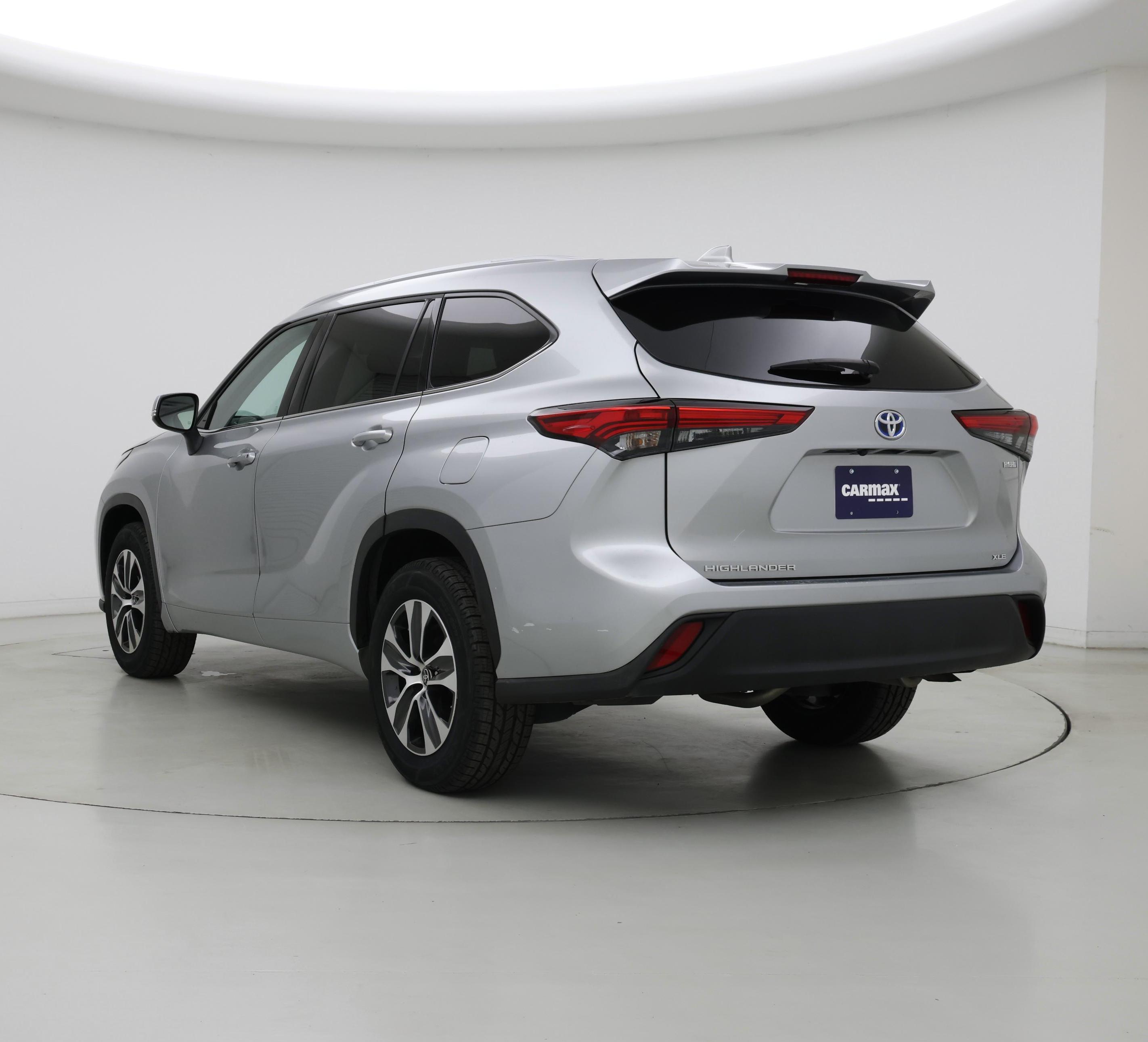 Thumbnail: 2022 Toyota Highlander - 2