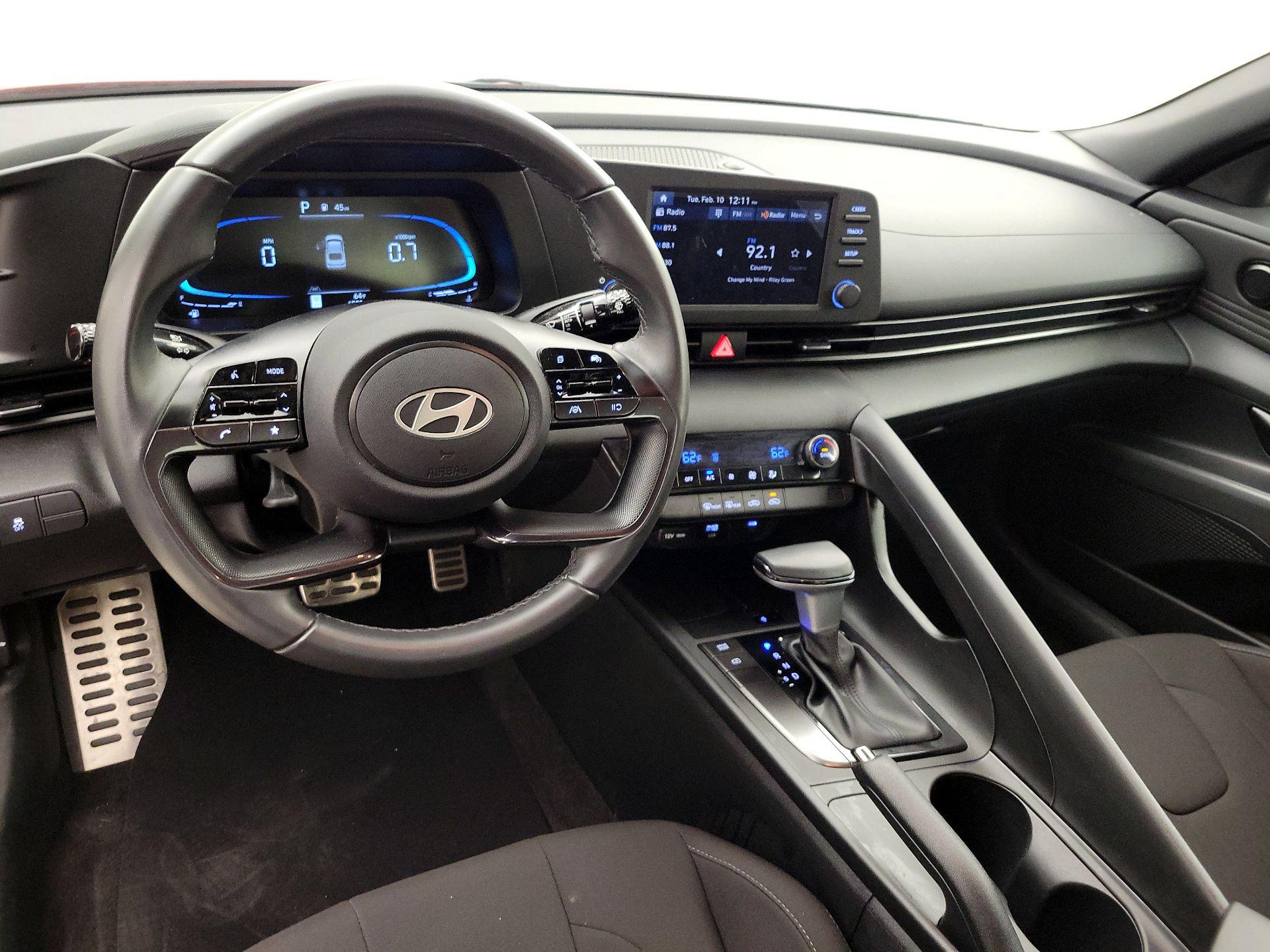 Thumbnail: 2025 Hyundai Elantra - 9