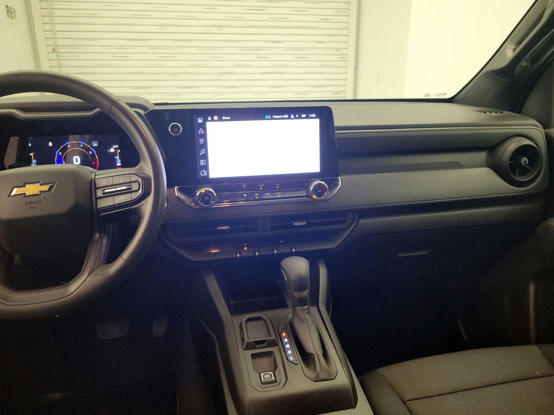 Thumbnail: 2023 Chevrolet Colorado - 9