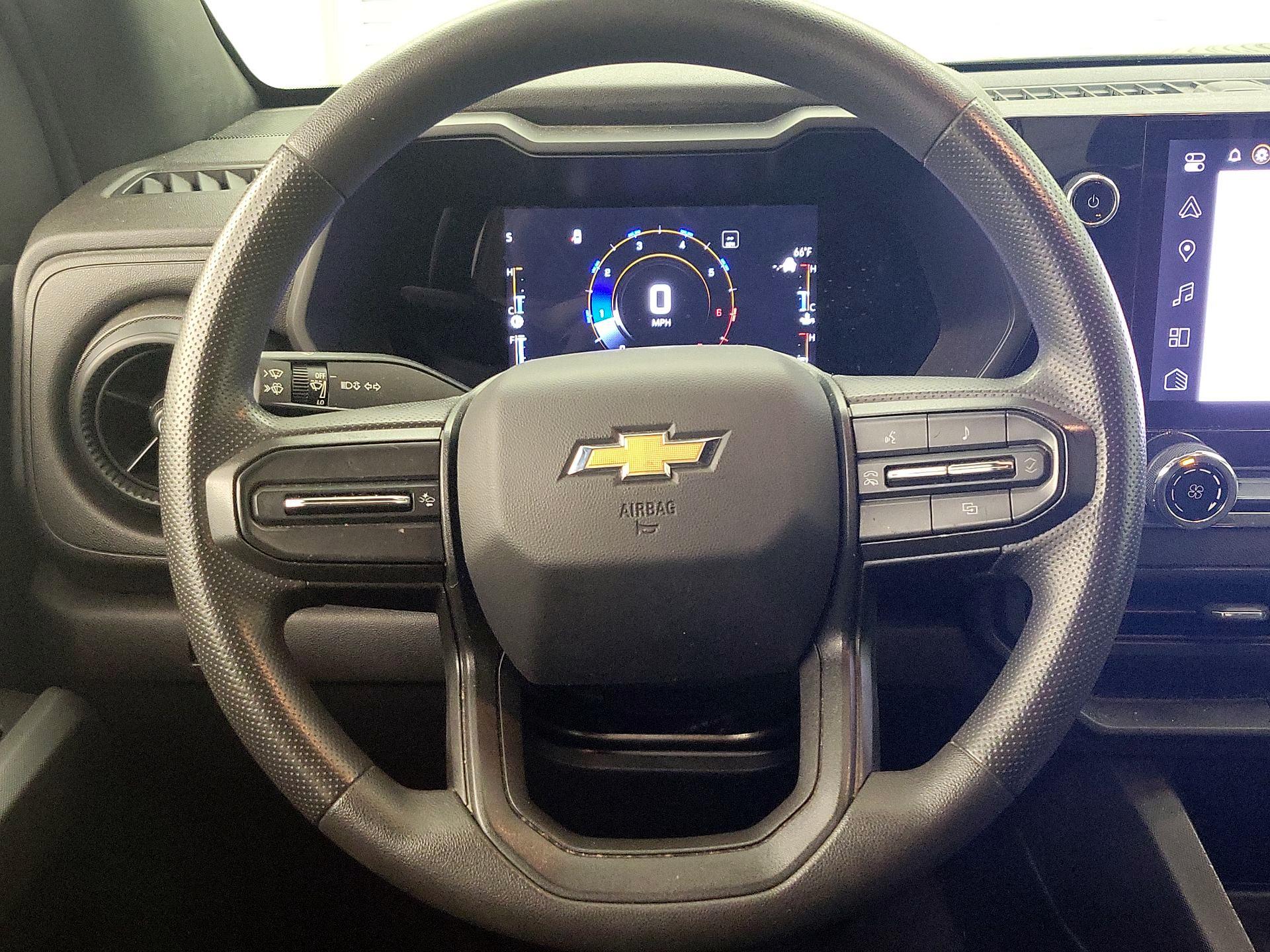 Thumbnail: 2023 Chevrolet Colorado - 10