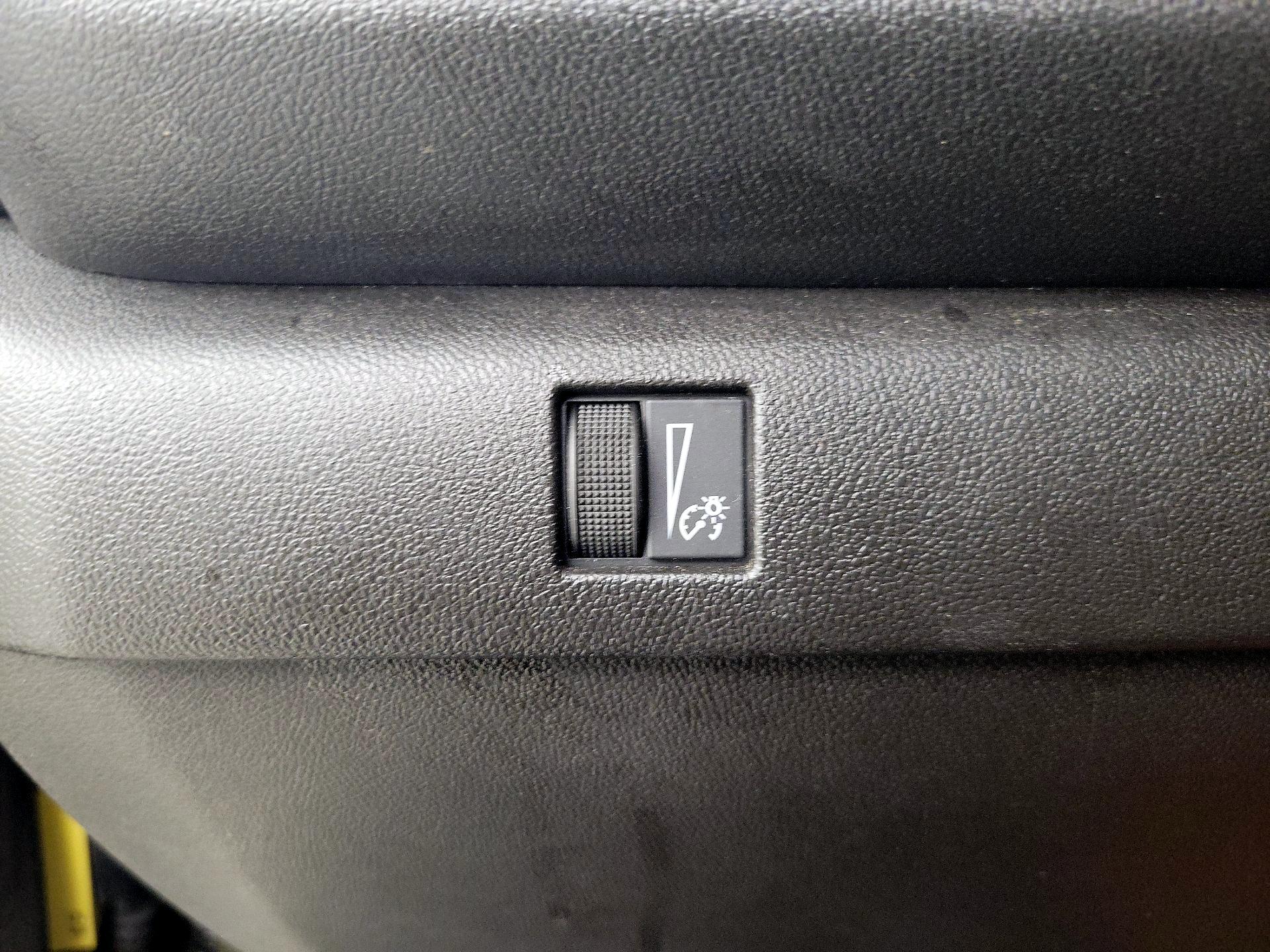 Thumbnail: 2023 Chevrolet Colorado - 13