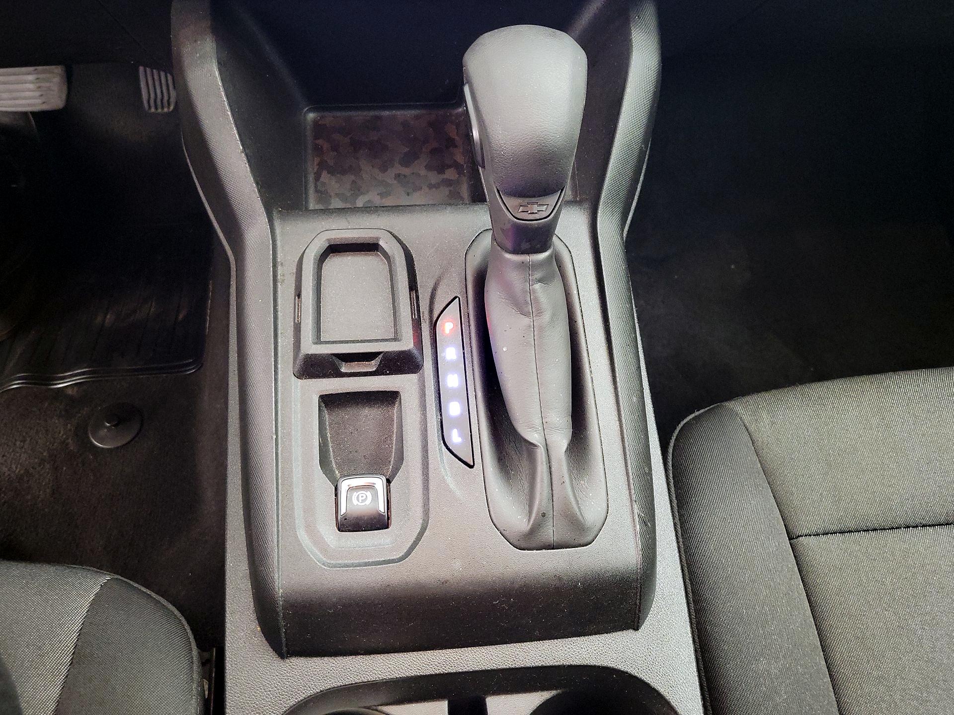 Thumbnail: 2023 Chevrolet Colorado - 18