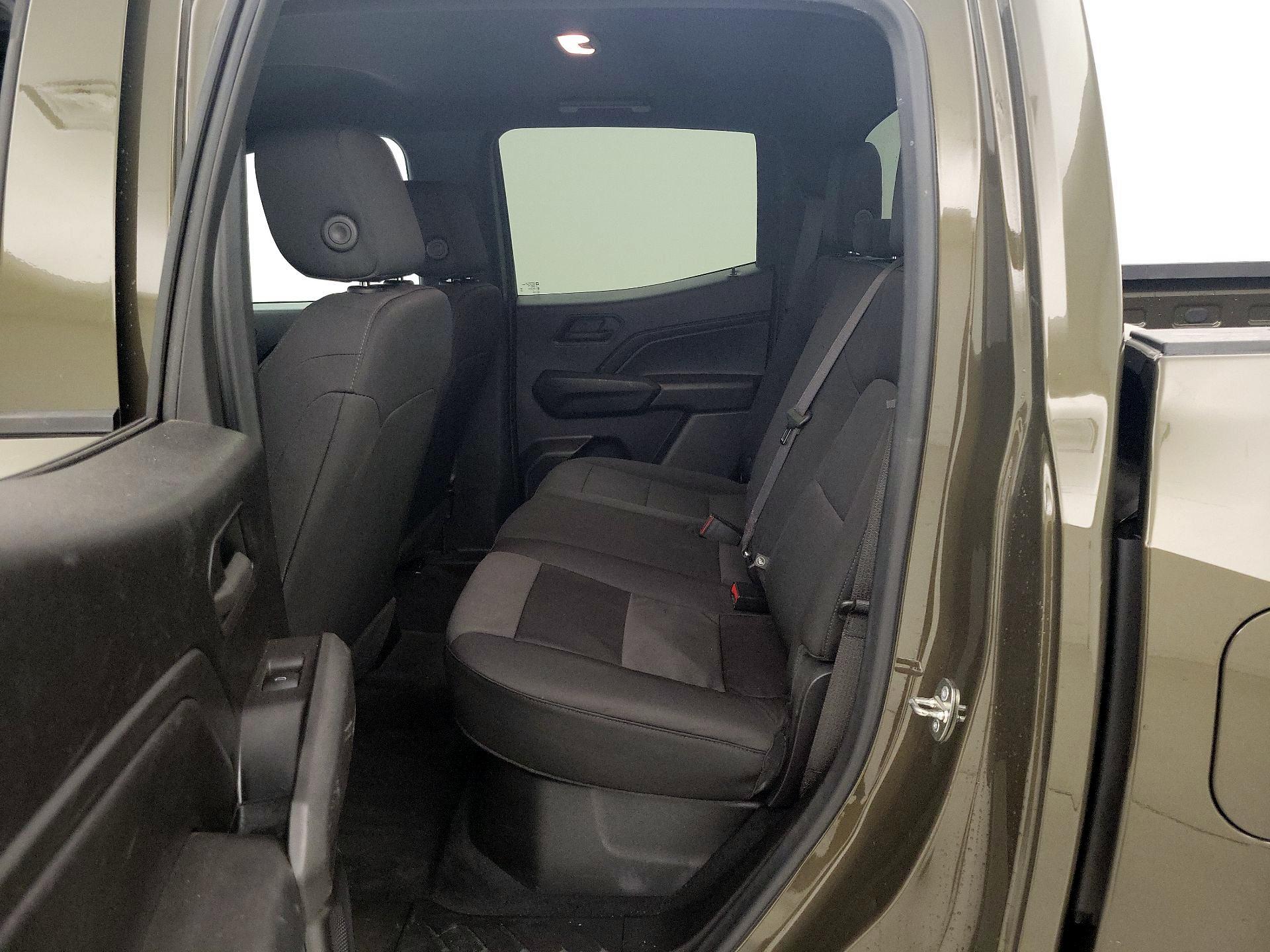 Thumbnail: 2023 Chevrolet Colorado - 20