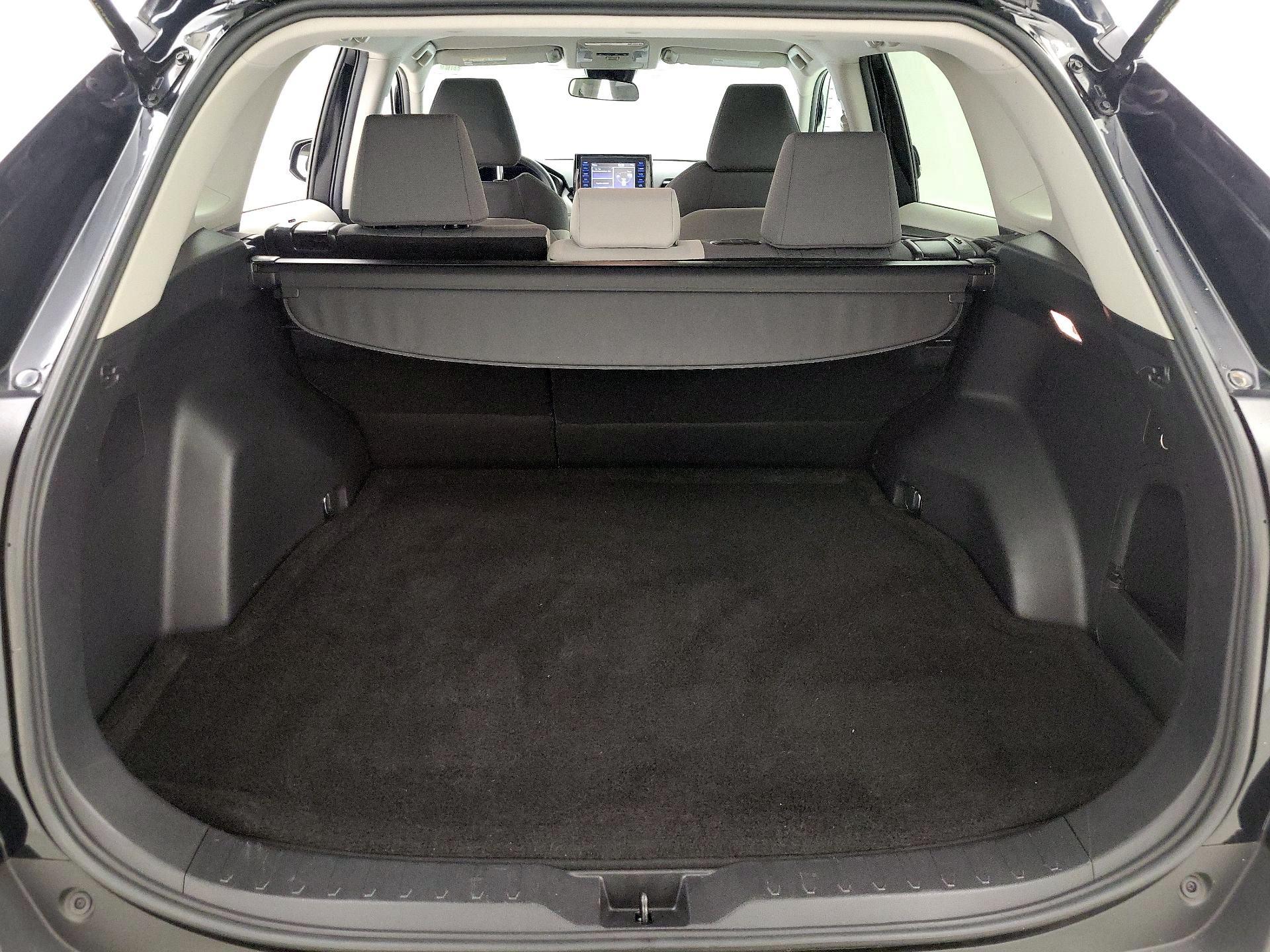 Thumbnail: 2021 Toyota RAV4 - 20