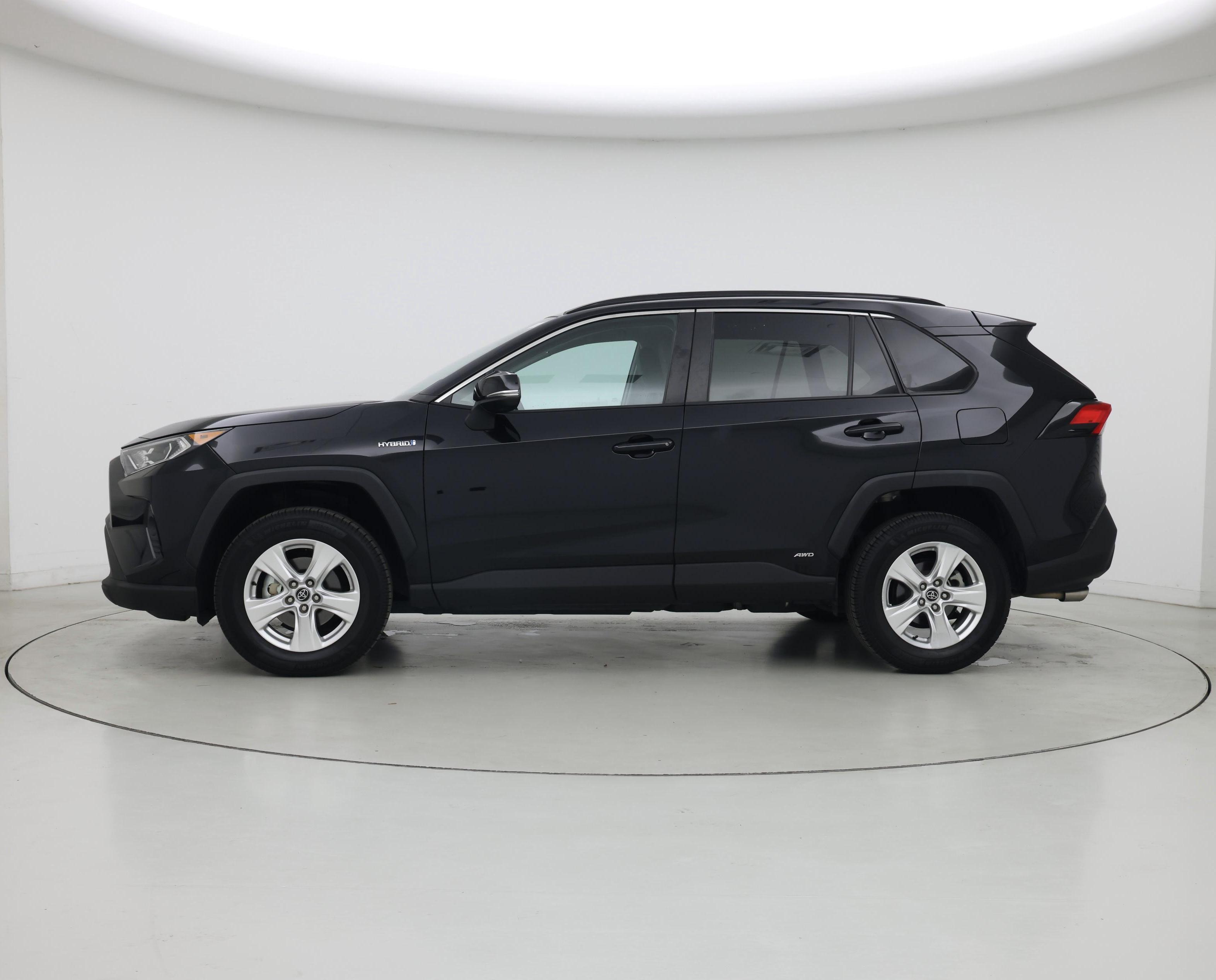 Thumbnail: 2021 Toyota RAV4 - 3