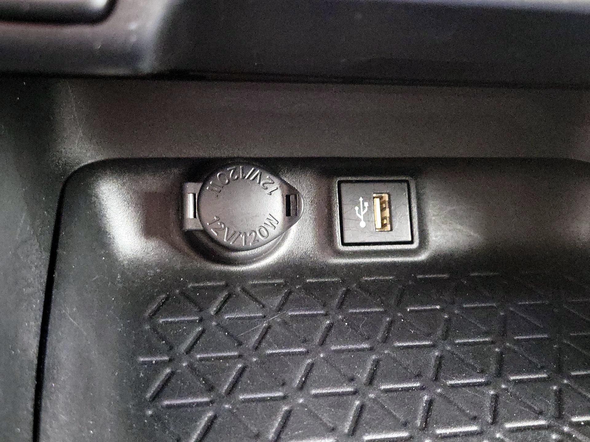 Thumbnail: 2024 Toyota RAV4 - 18