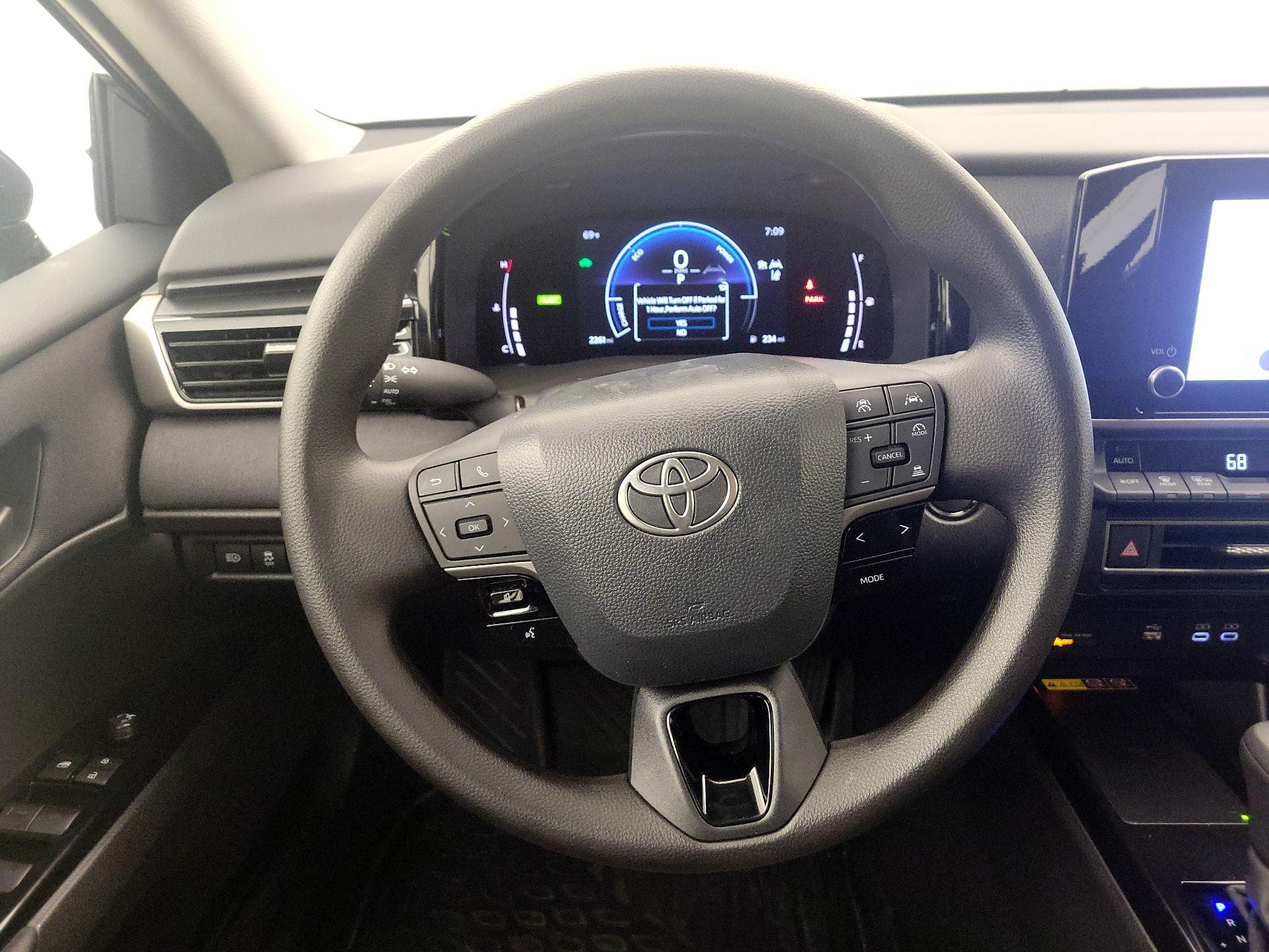 Thumbnail: 2025 Toyota Camry - 10