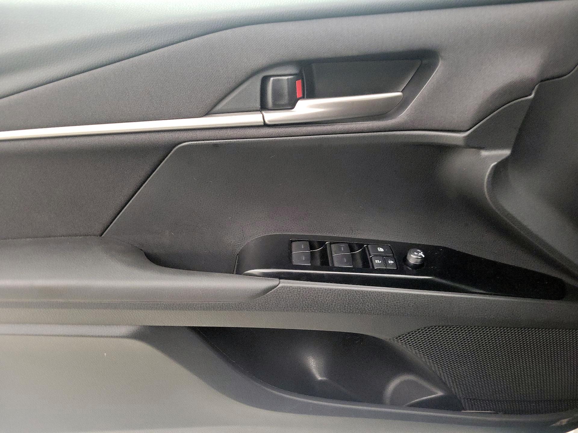 Thumbnail: 2025 Toyota Camry - 12