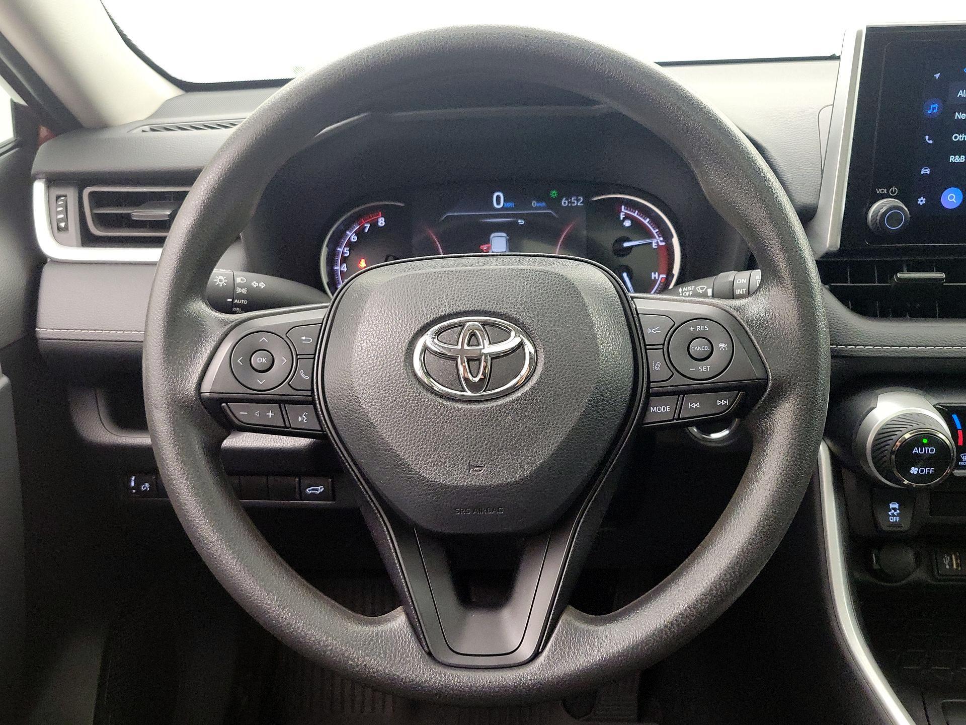 Thumbnail: 2024 Toyota RAV4 - 10