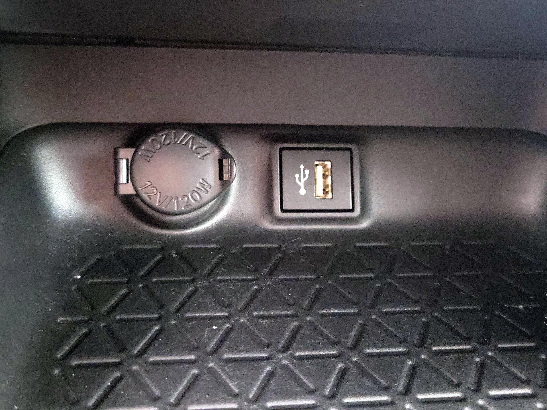 Thumbnail: 2024 Toyota RAV4 - 18