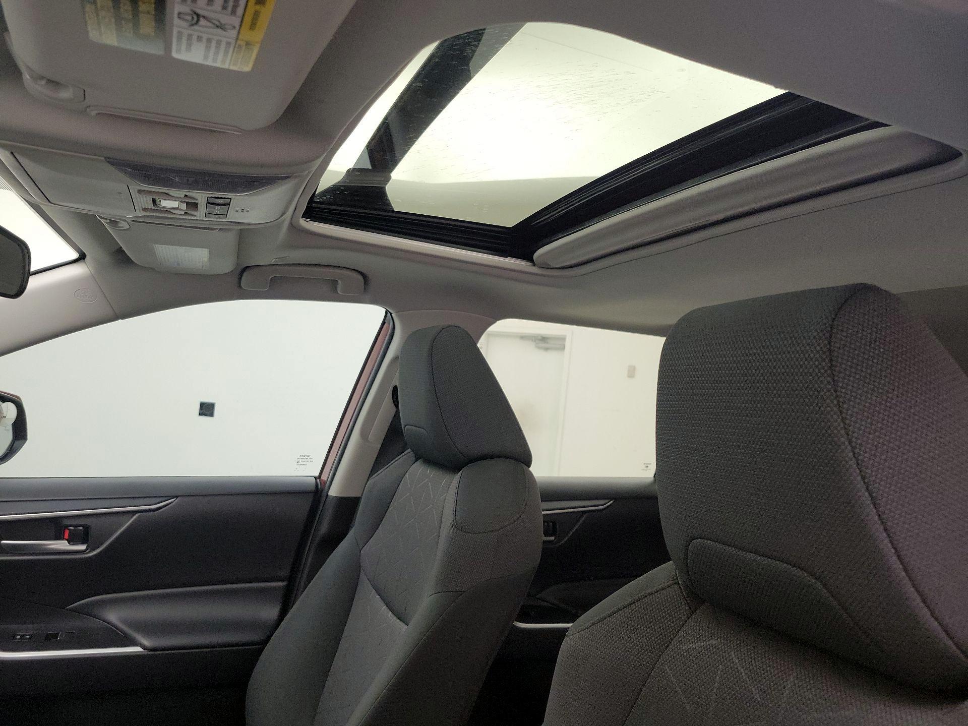 Thumbnail: 2024 Toyota RAV4 - 19