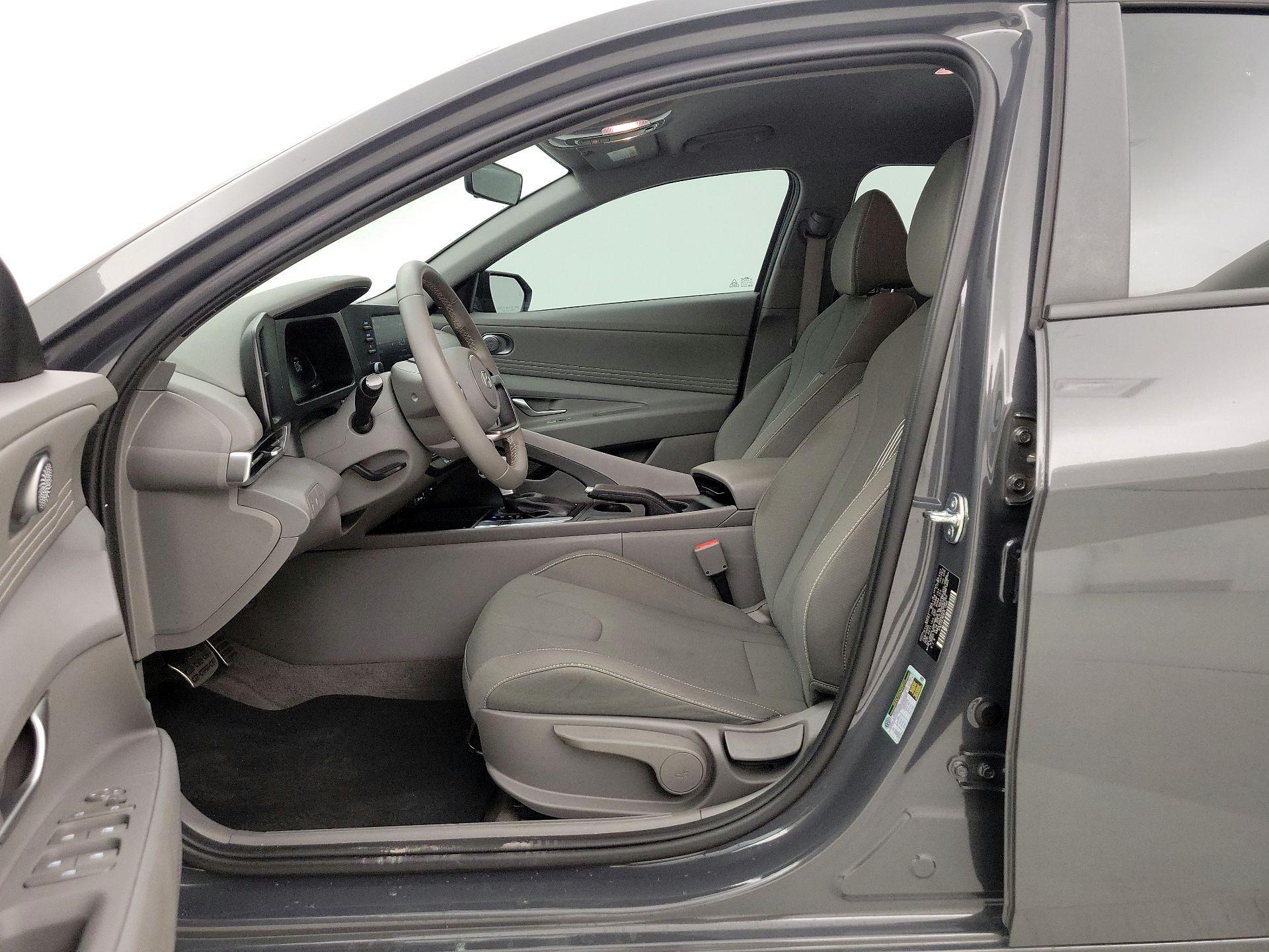 Thumbnail: 2025 Hyundai Elantra - 11