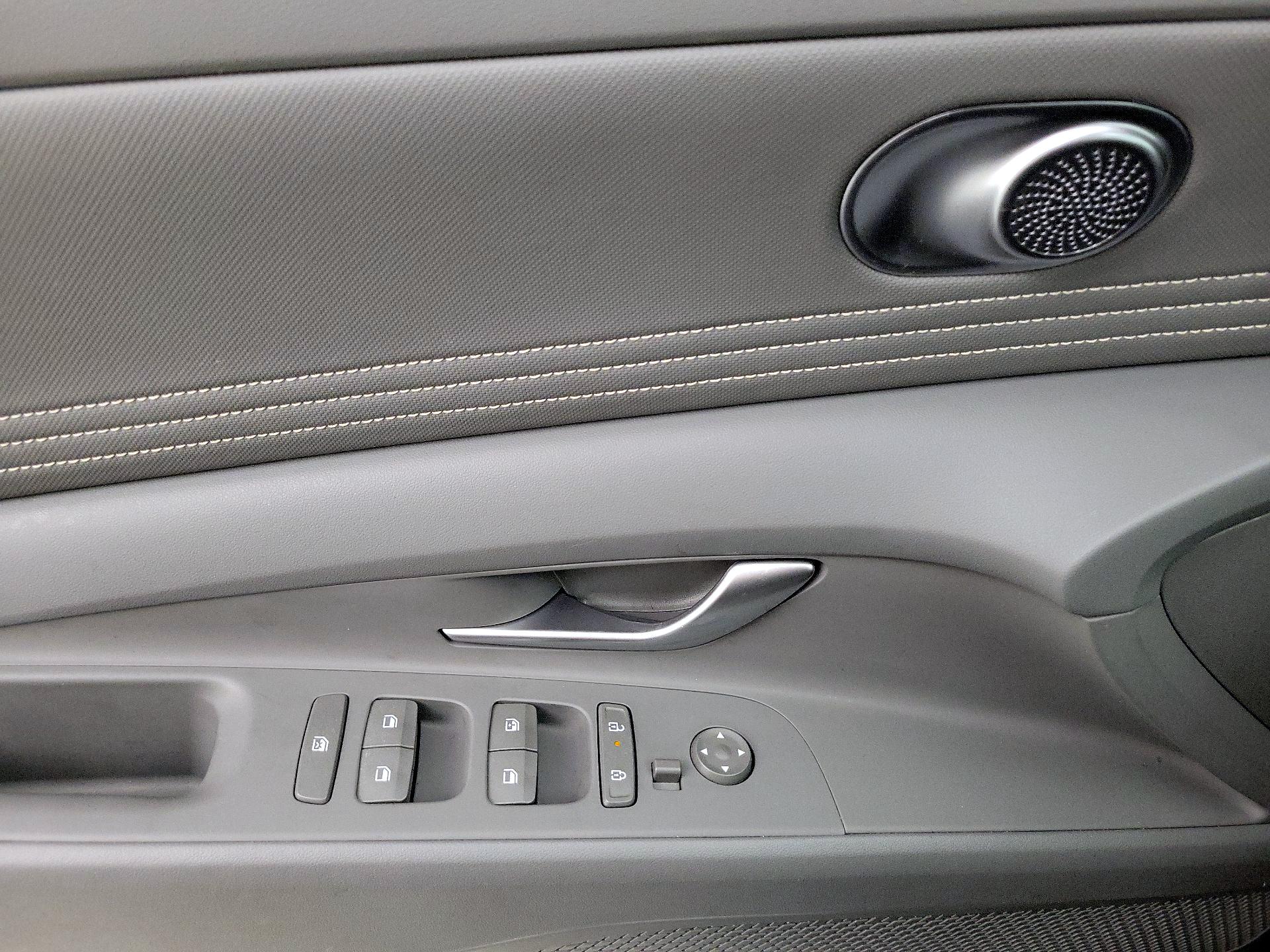 Thumbnail: 2025 Hyundai Elantra - 12