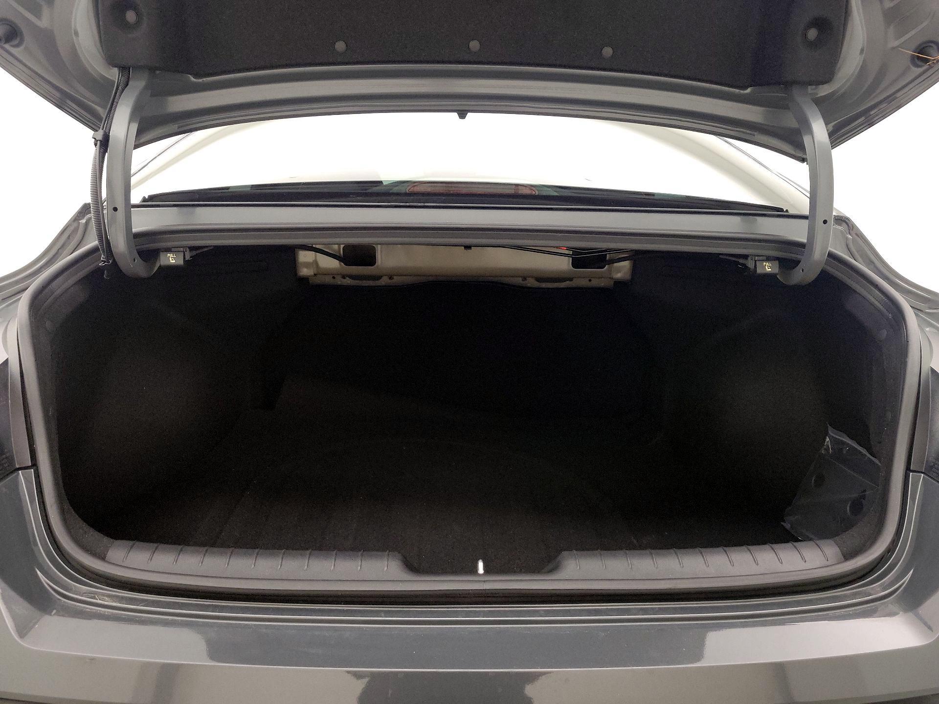 Thumbnail: 2025 Hyundai Elantra - 20