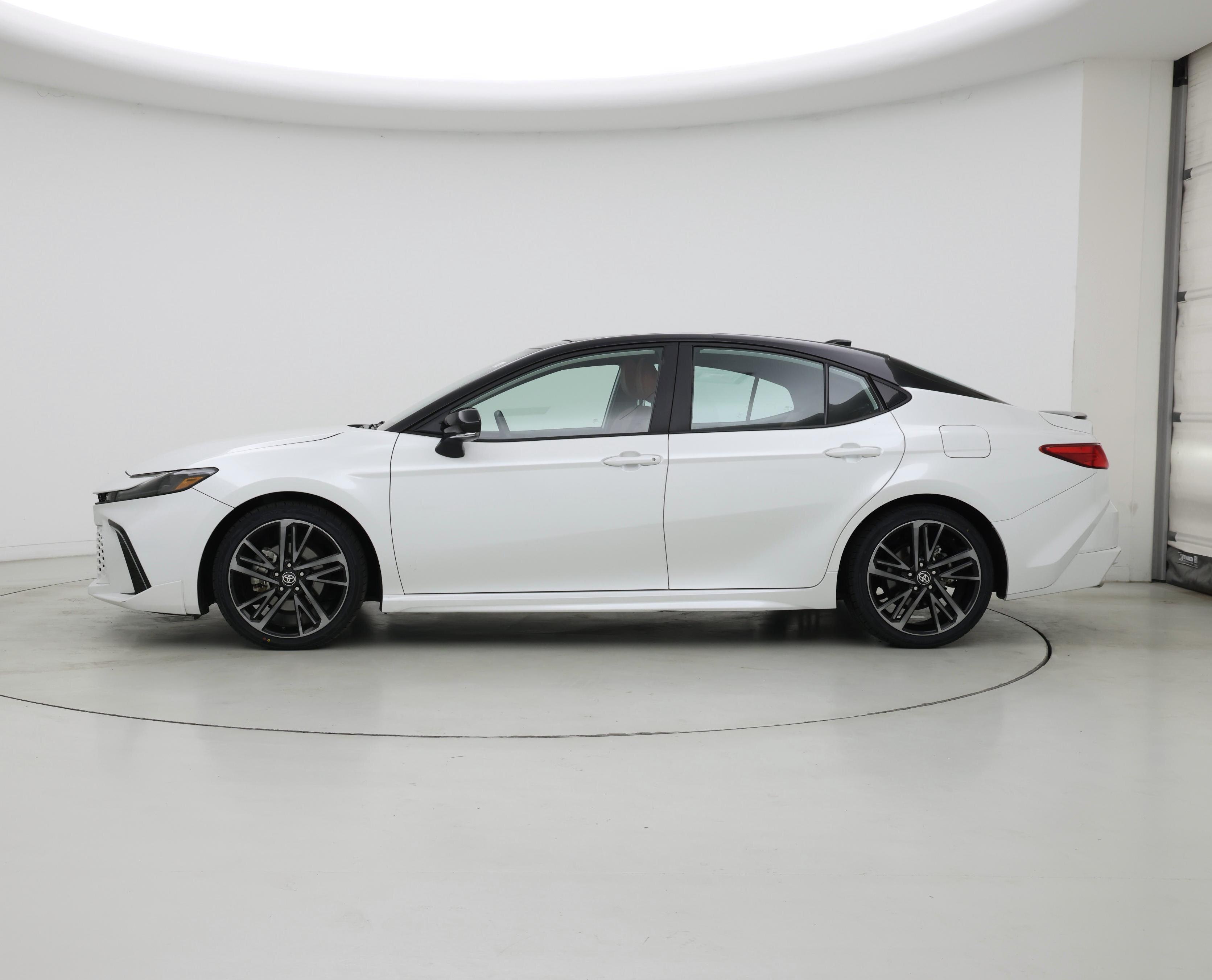 Thumbnail: 2025 Toyota Camry - 3