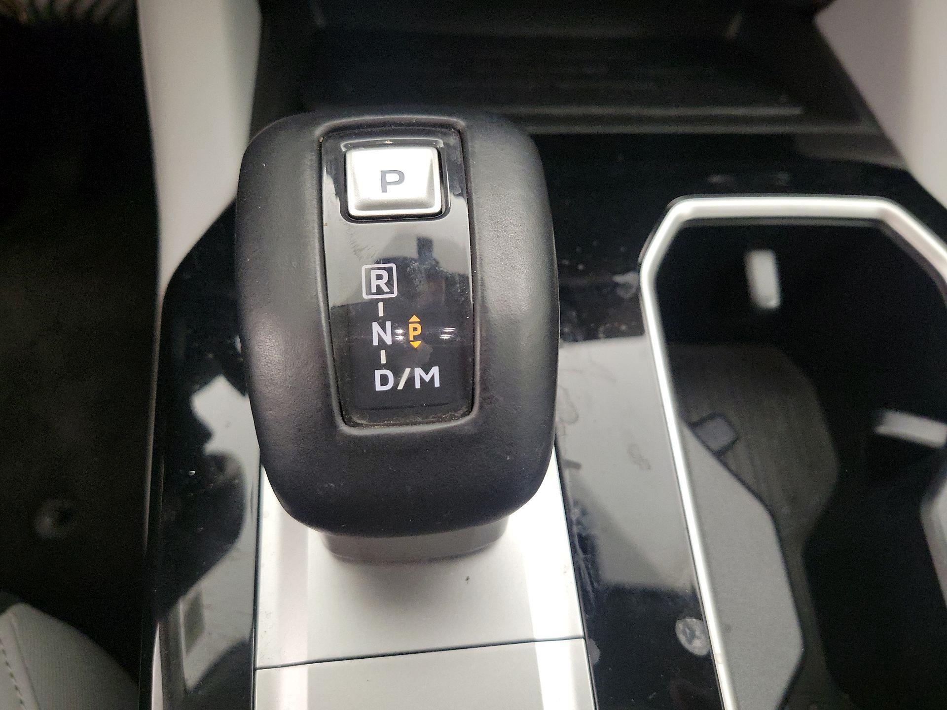 Thumbnail: 2025 Mitsubishi Outlander - 18