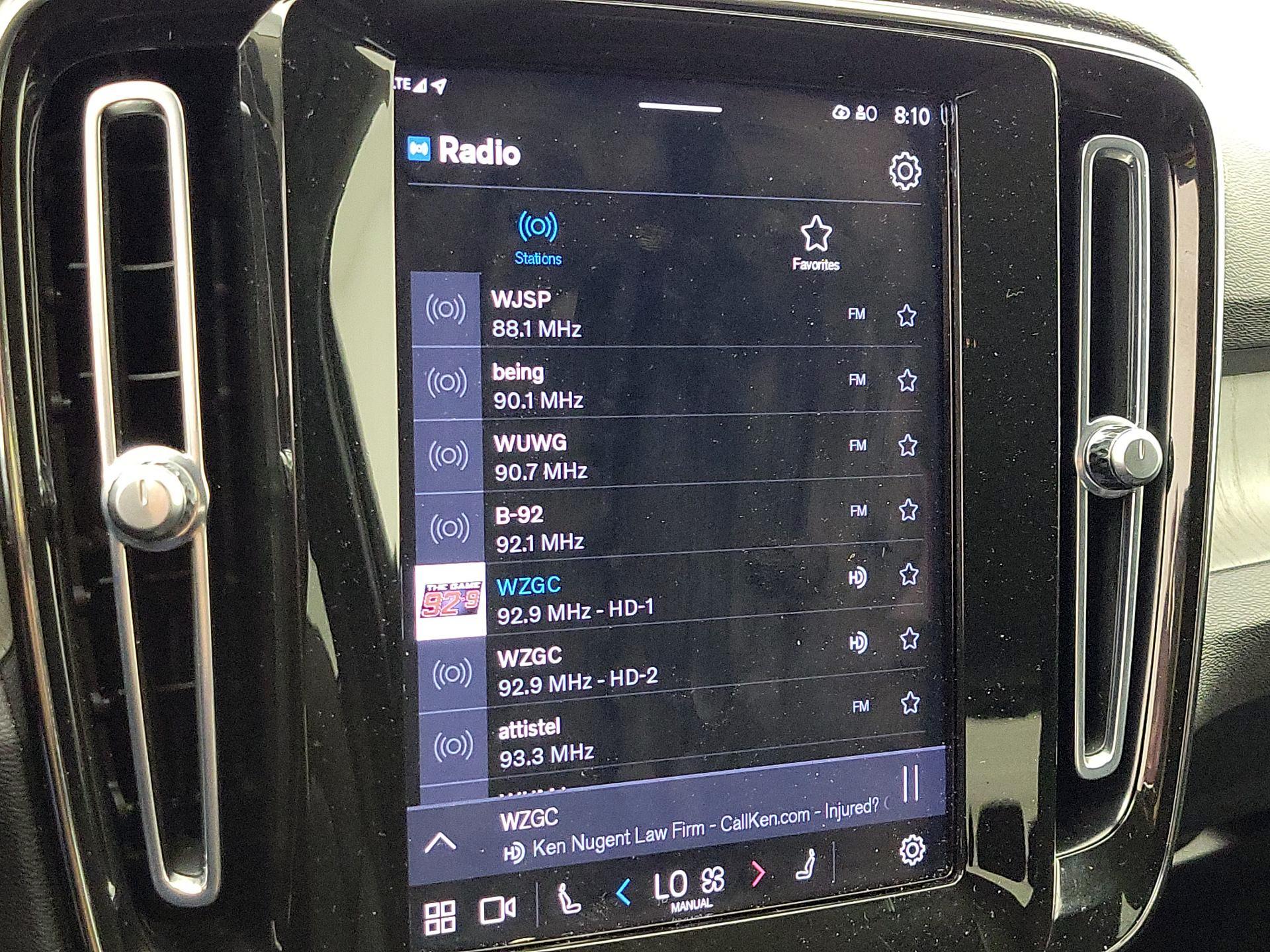 Thumbnail: 2023 Volvo XC40 - 15