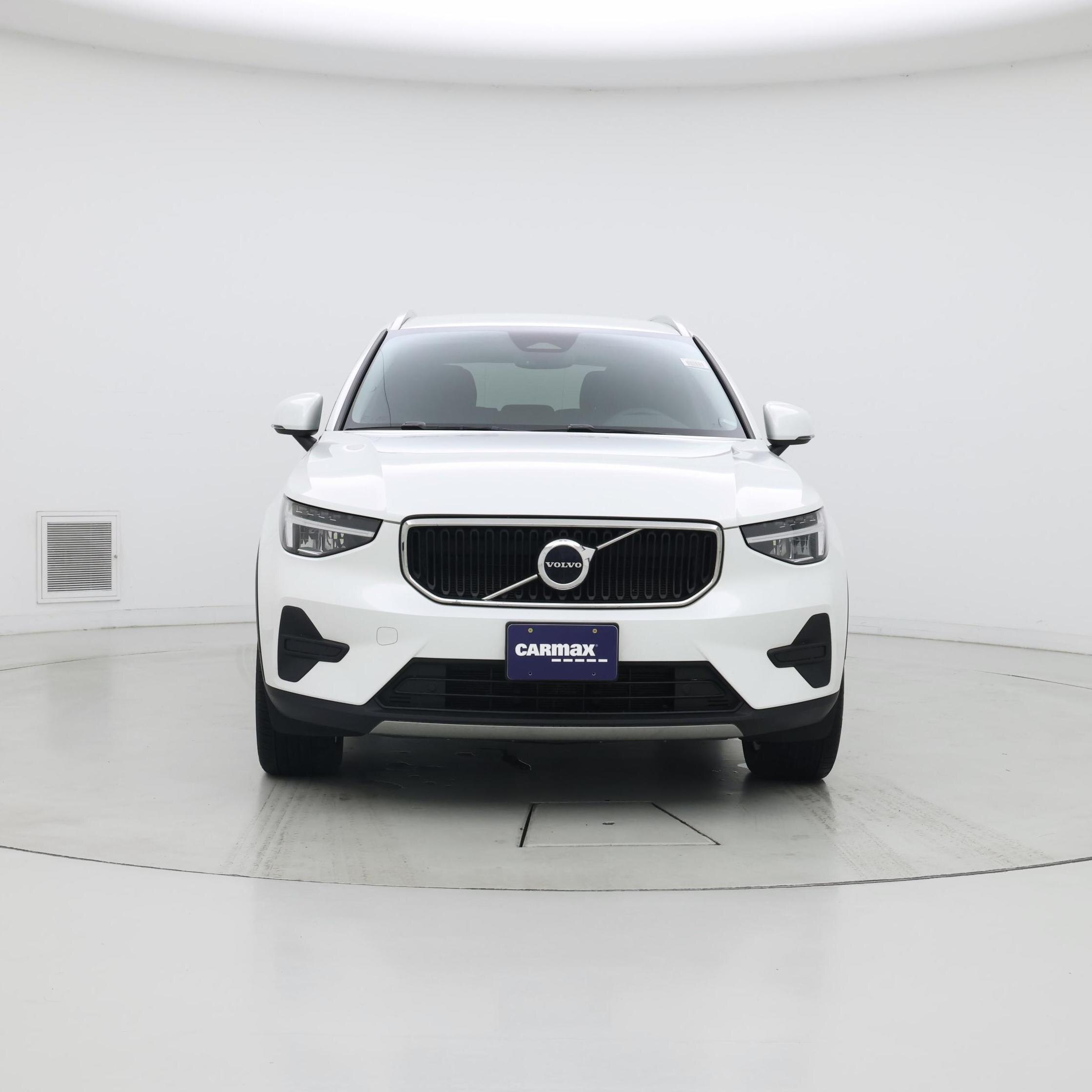 Thumbnail: 2023 Volvo XC40 - 5