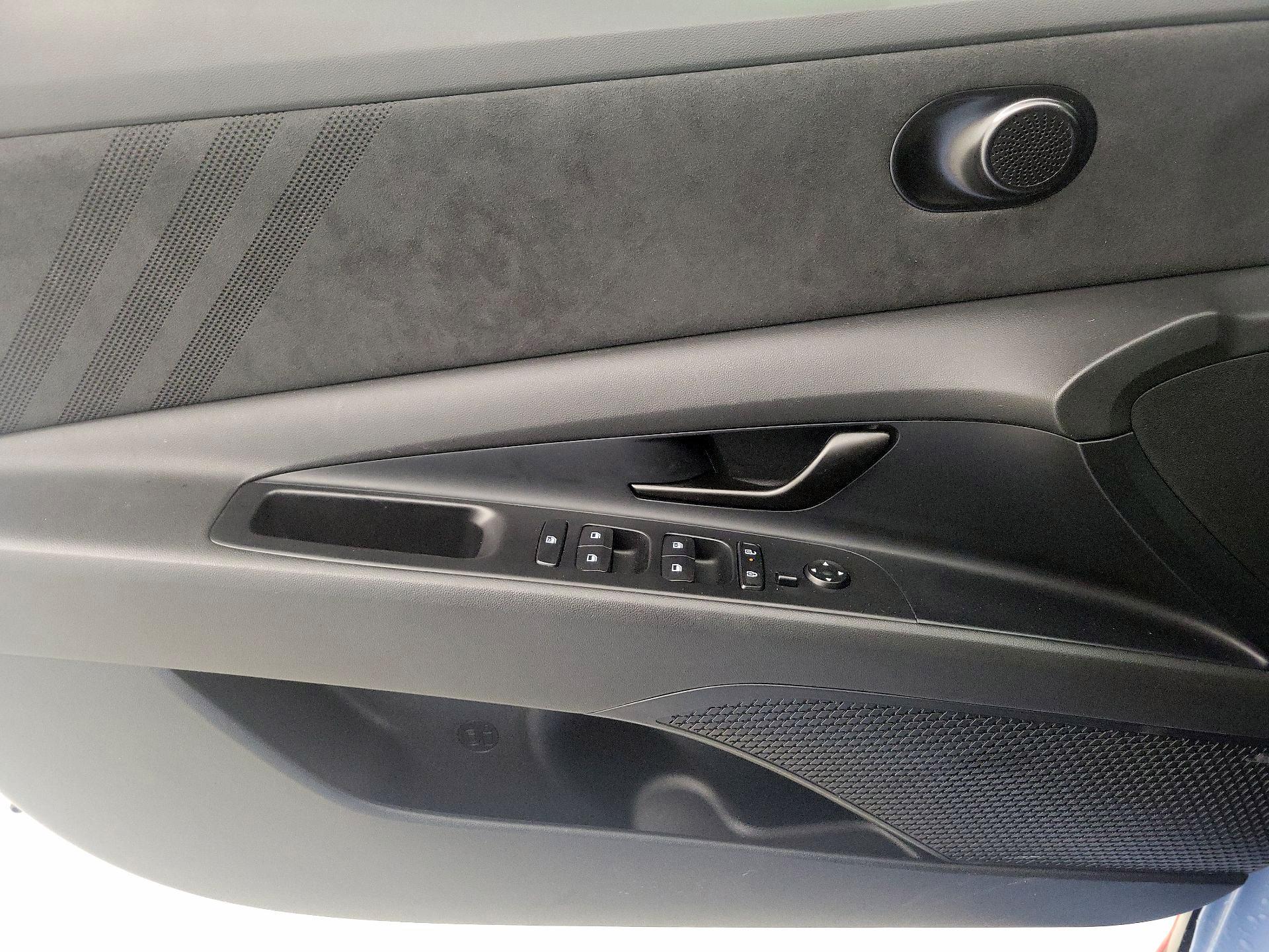 Thumbnail: 2025 Hyundai Elantra - 12