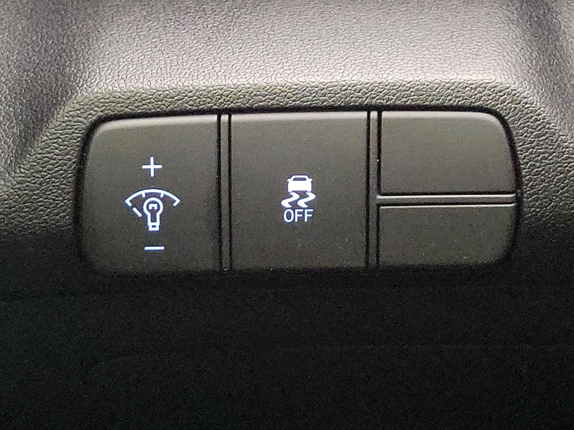 Thumbnail: 2025 Hyundai Elantra - 13