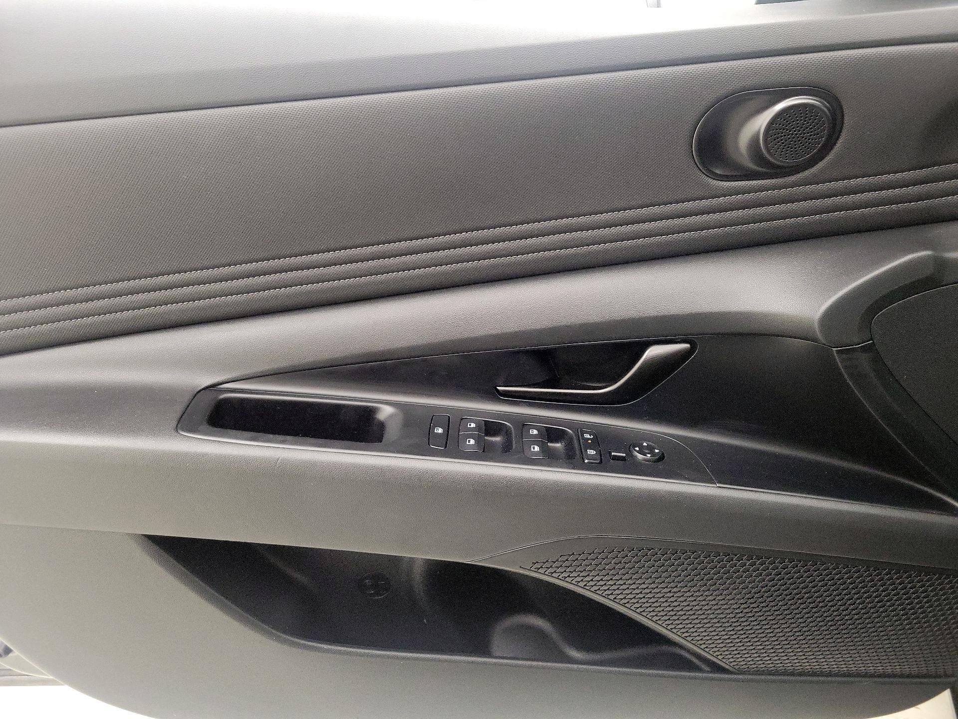 Thumbnail: 2025 Hyundai Elantra - 12