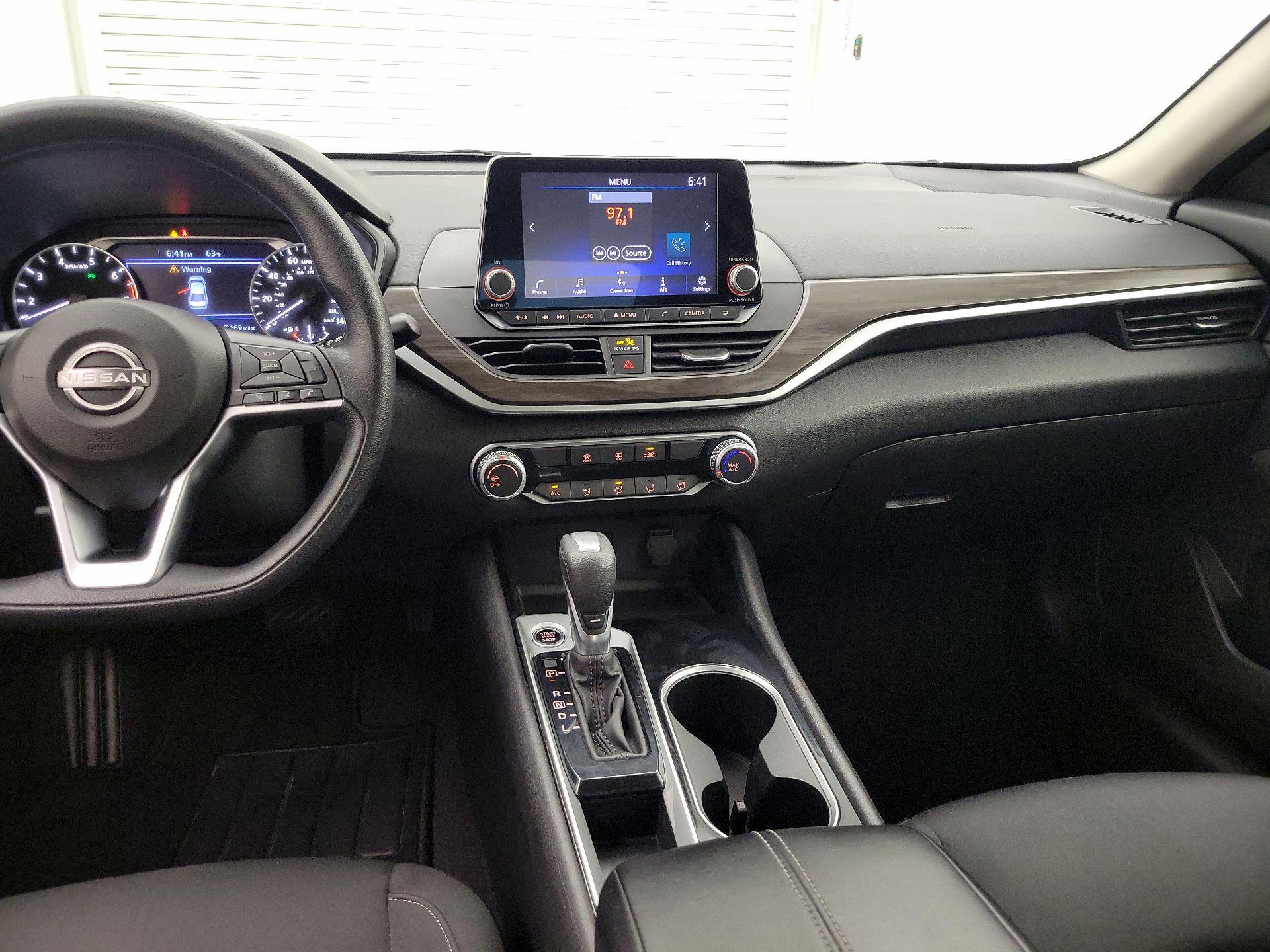 Thumbnail: 2024 Nissan Altima - 9