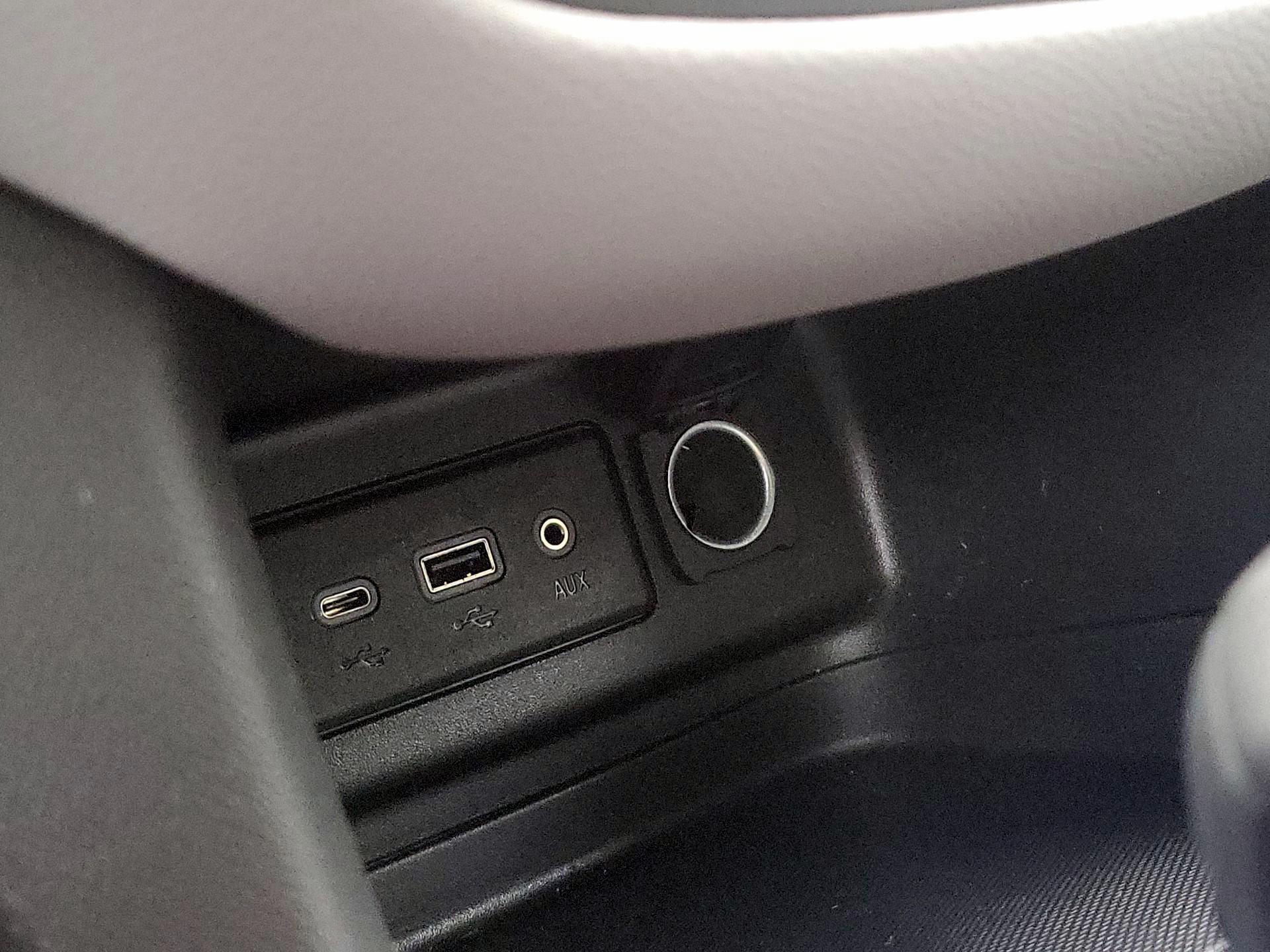 Thumbnail: 2023 Chevrolet Equinox - 18