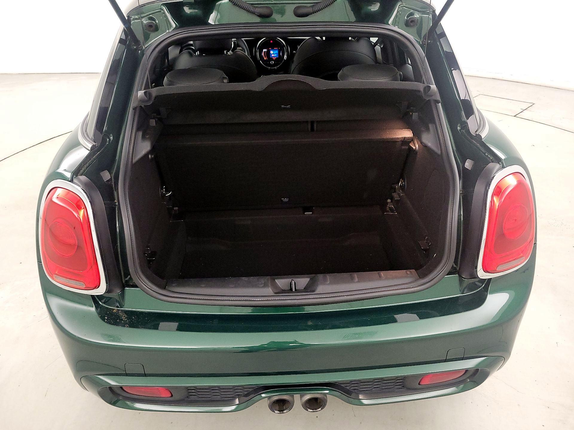 Thumbnail: 2016 MINI Cooper Hardtop - 20