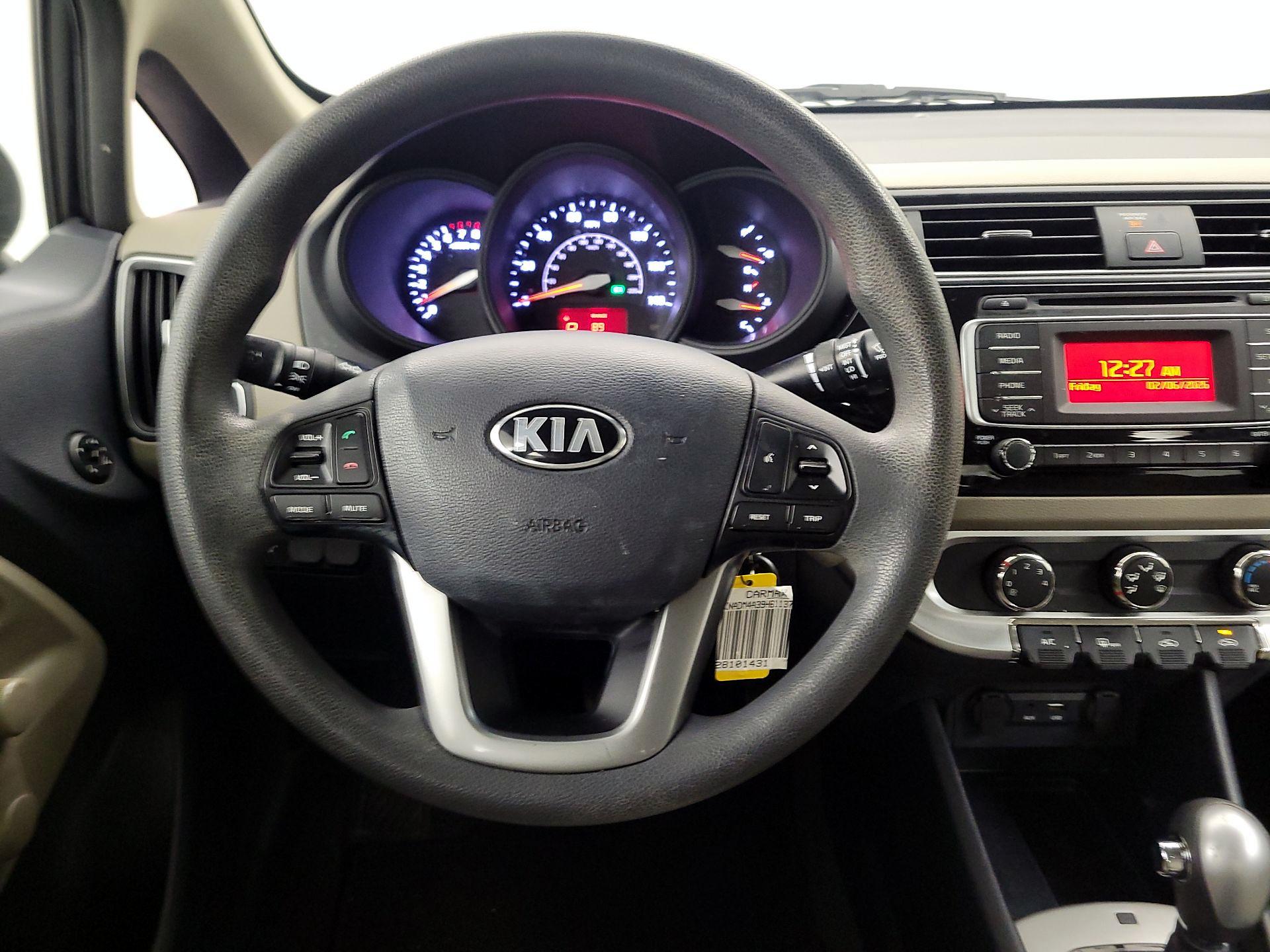 Thumbnail: 2017 Kia Rio - 10