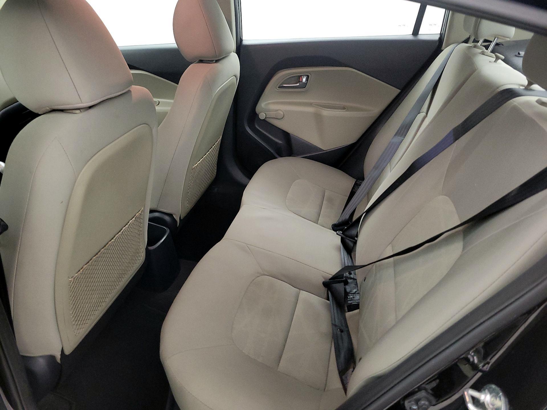 Thumbnail: 2017 Kia Rio - 18