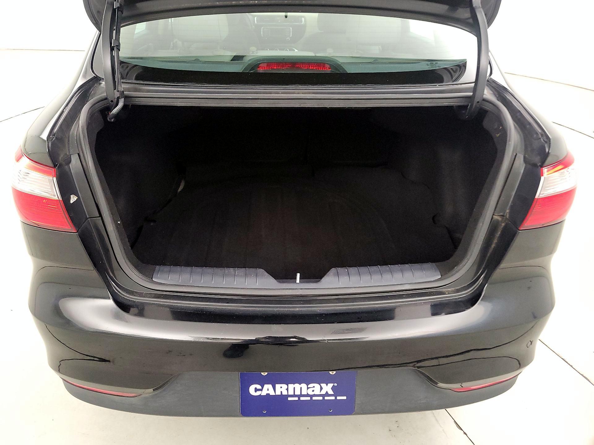 Thumbnail: 2017 Kia Rio - 19