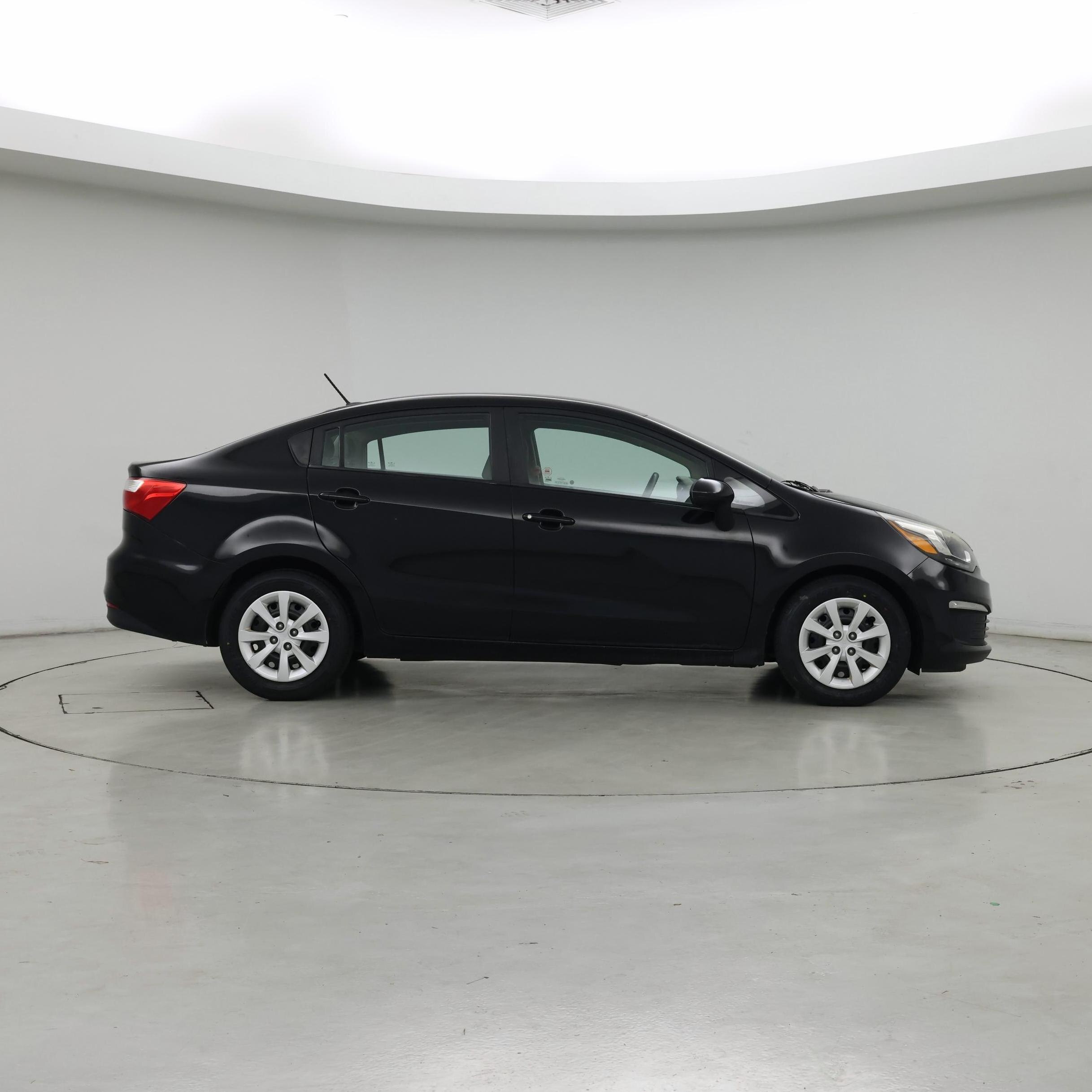 Thumbnail: 2017 Kia Rio - 7