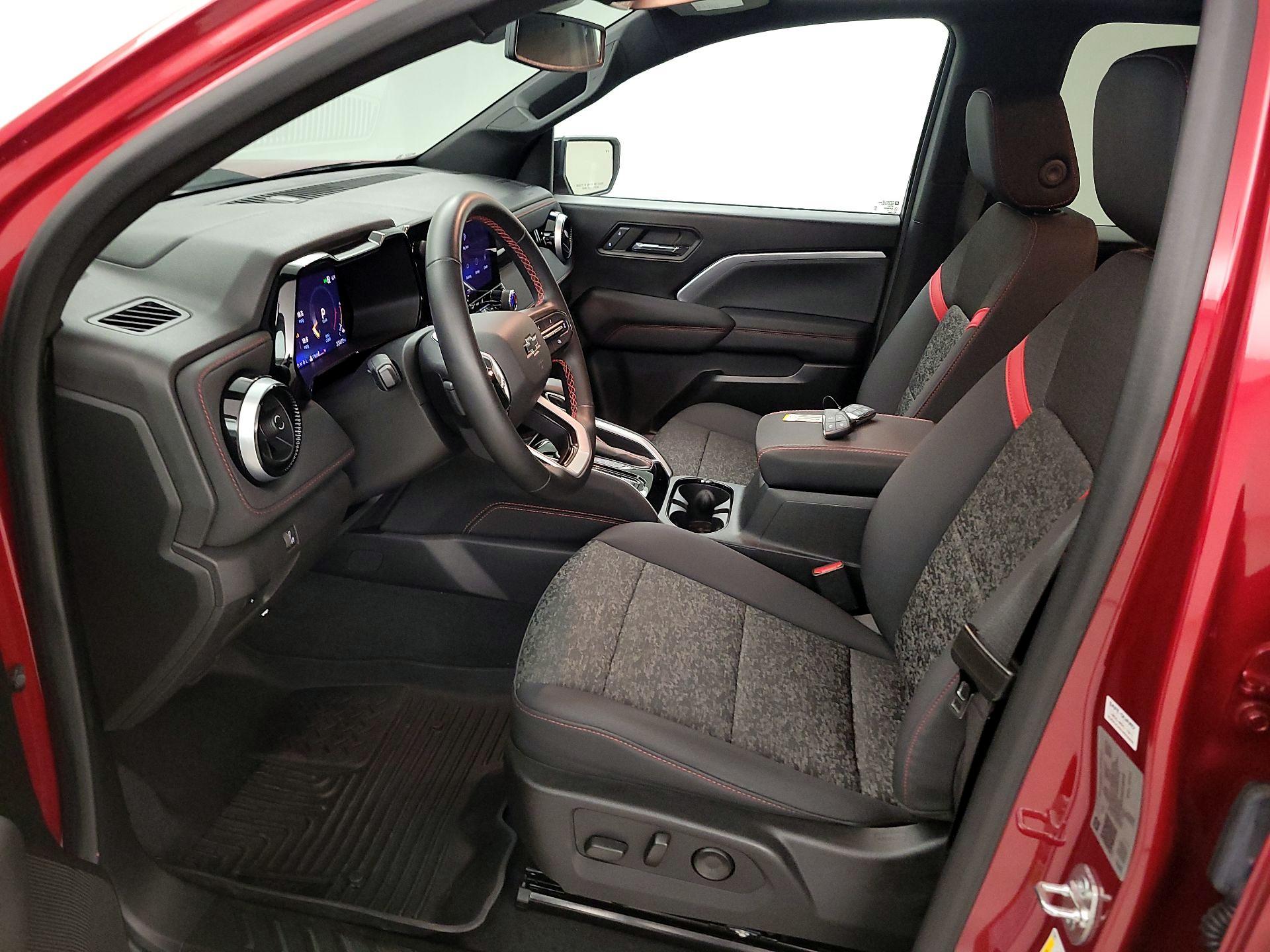 Thumbnail: 2024 Chevrolet Colorado - 11