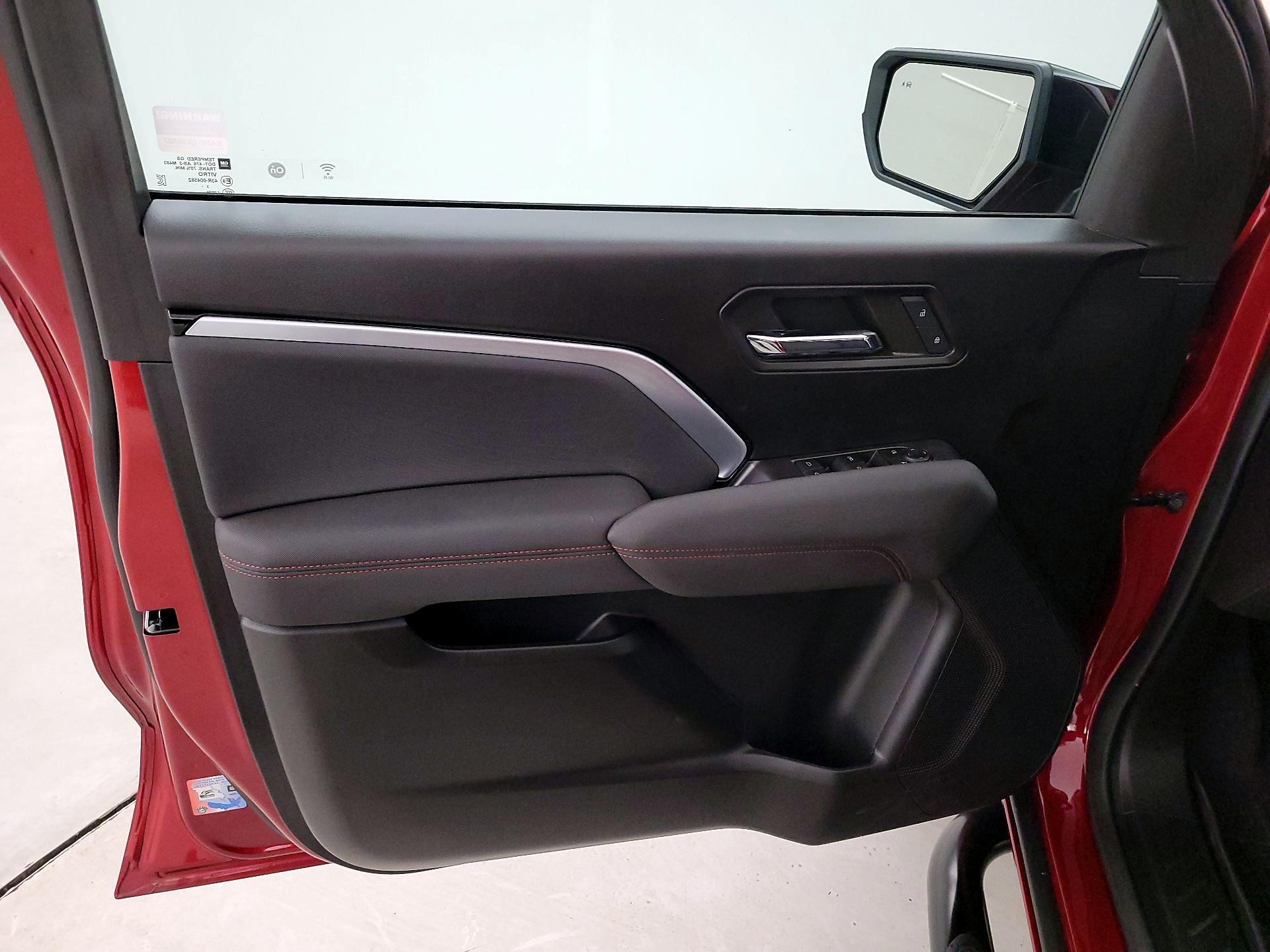 Thumbnail: 2024 Chevrolet Colorado - 12