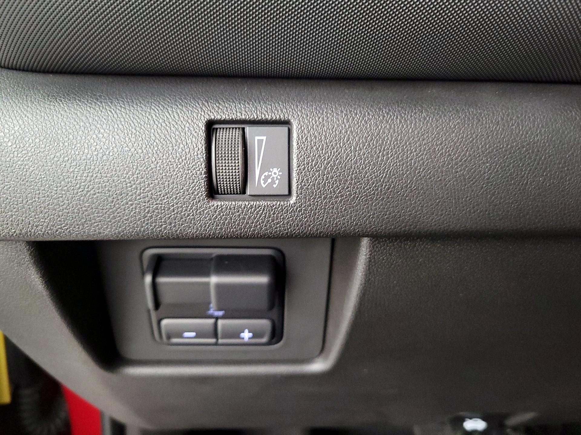 Thumbnail: 2024 Chevrolet Colorado - 13